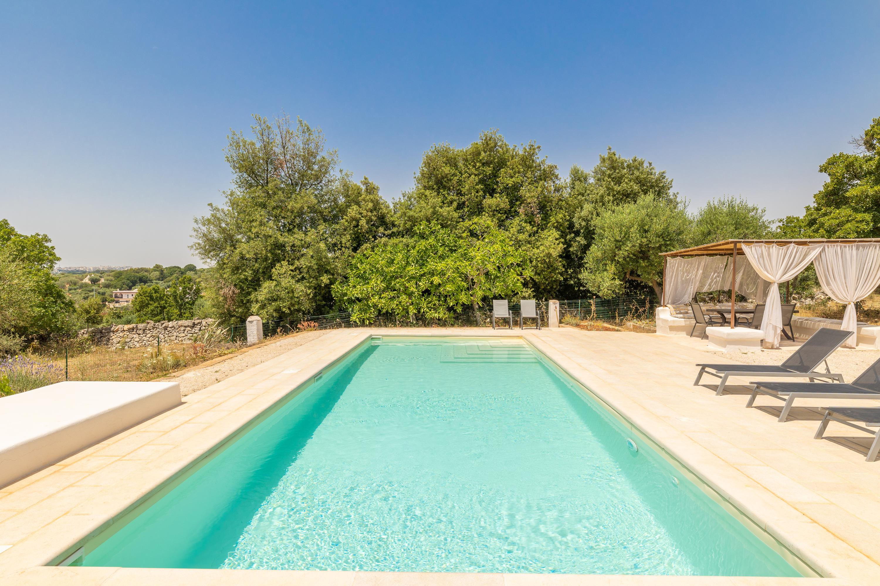 Trullo Garbino Lamione Cisternino: Luxury 3-Bedroom Villa with Private Pool and Spa, Cisternino, Puglia
