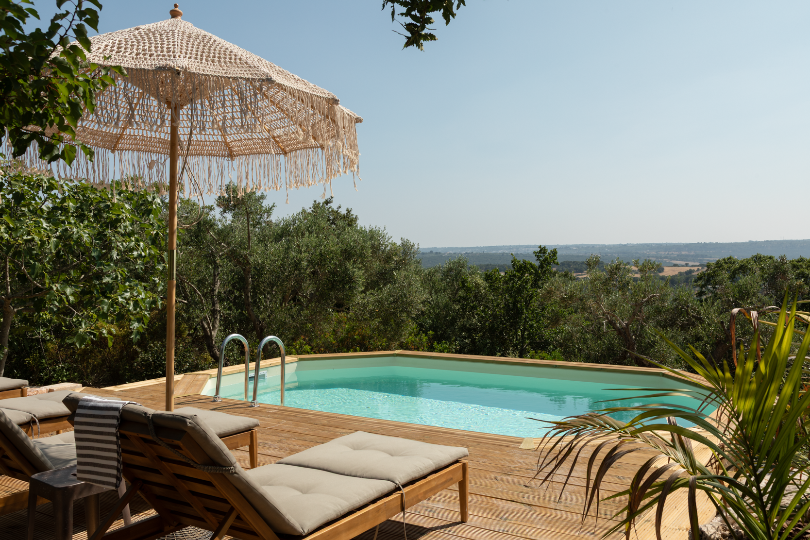 Trullo Levante Canale Pirro: Luxury 2-Bedroom Villa with Private Pool and Hot Tub, Apulia