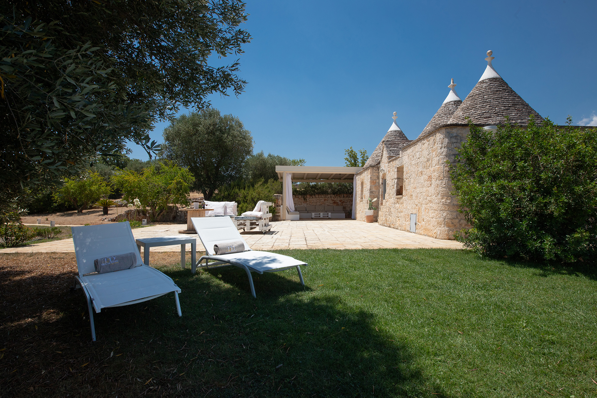 Trullo Levante Lamione Ostuni: Luxury 2-Bedroom Villa with Private Pool and Spa near Ostuni, Apulia