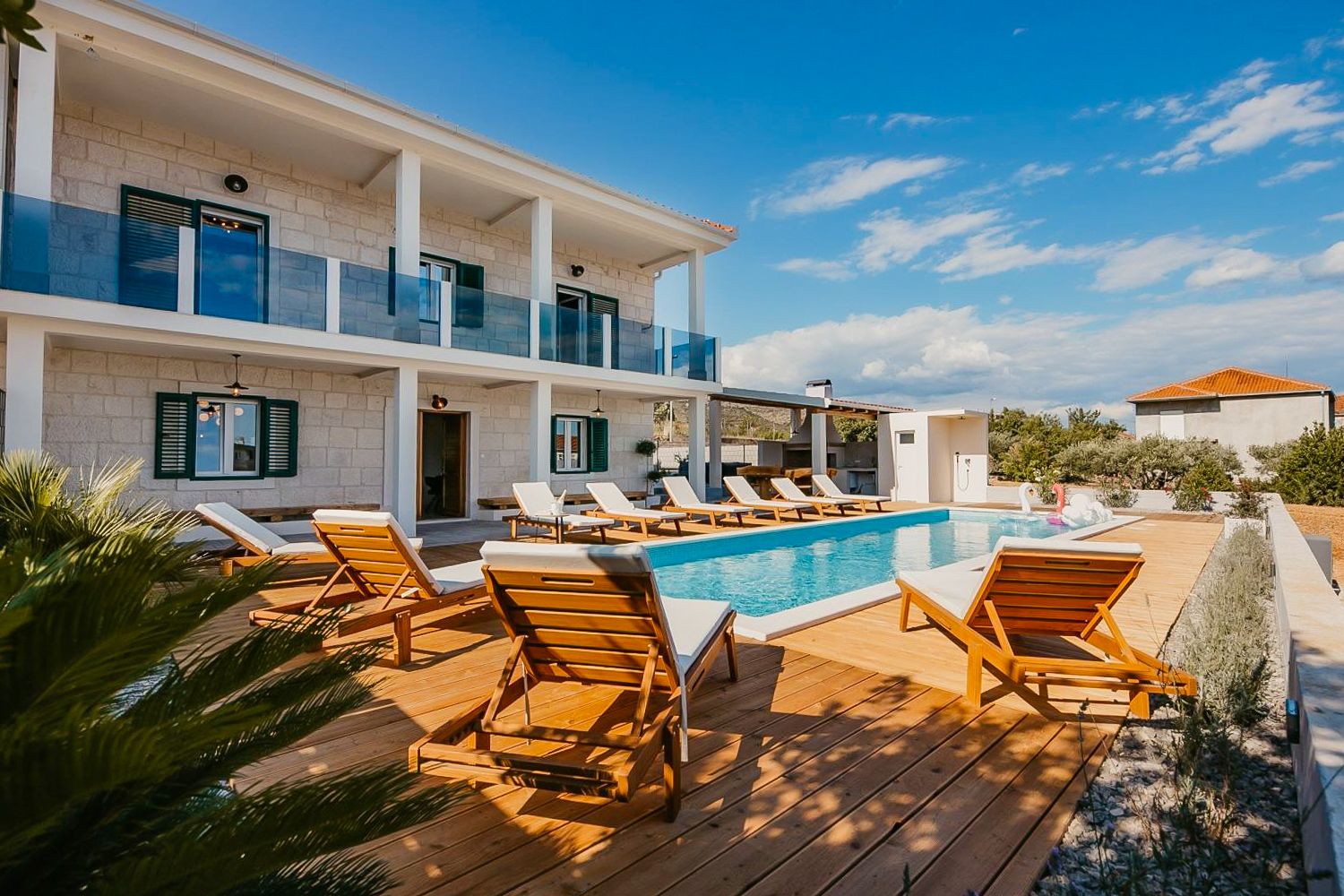 Vila Biser Čiovo Trogir: 4-Bedroom Heated Pool Villa Near the Adriatic in Trogir, Cro