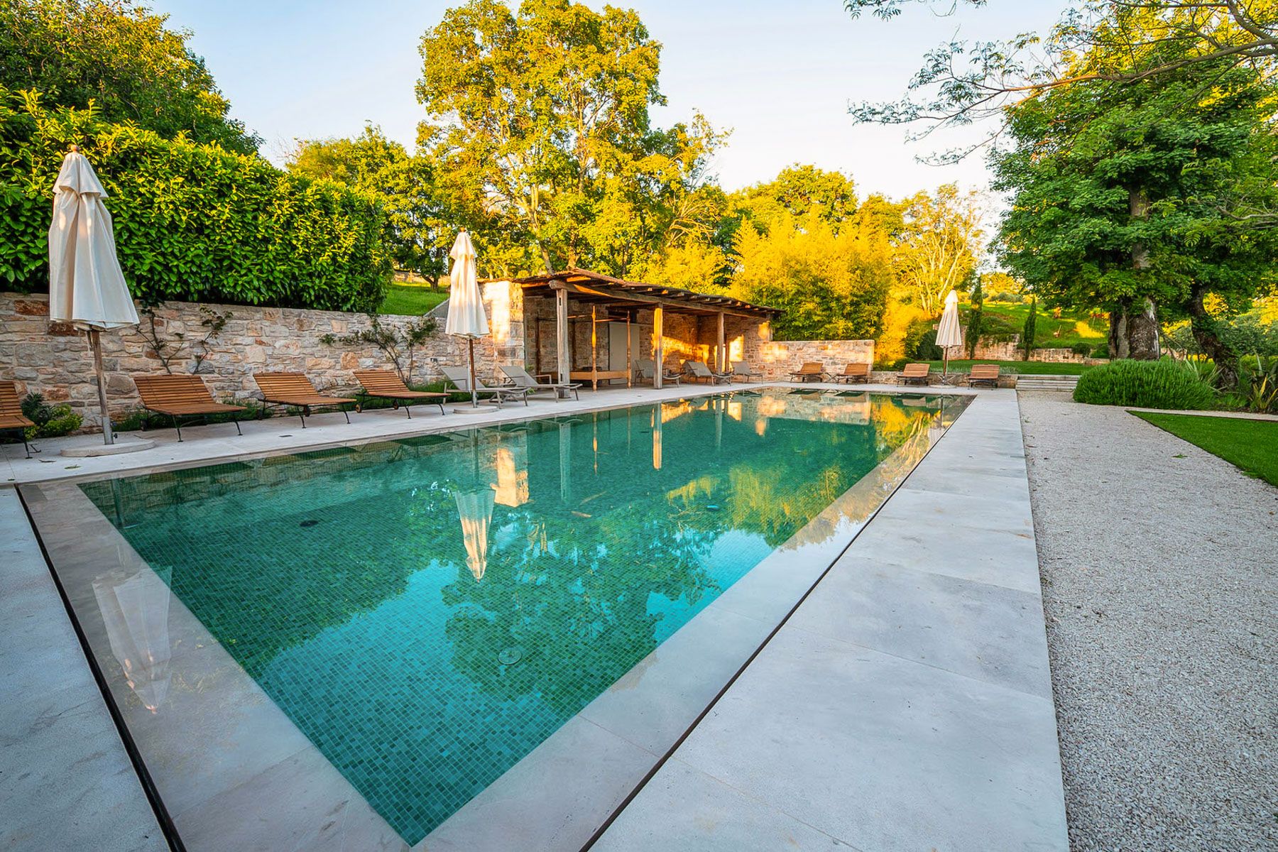 Vila Bura Motovun Istra: 6-Bedroom Istrian Countryside Retreat with Heated Pool and S