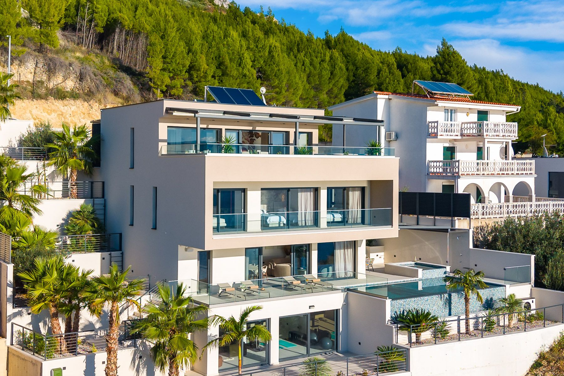 Vila Bura Priko Omiš: 5-Bedroom Sea View Villa with Infinity Pool and Spa near Omi