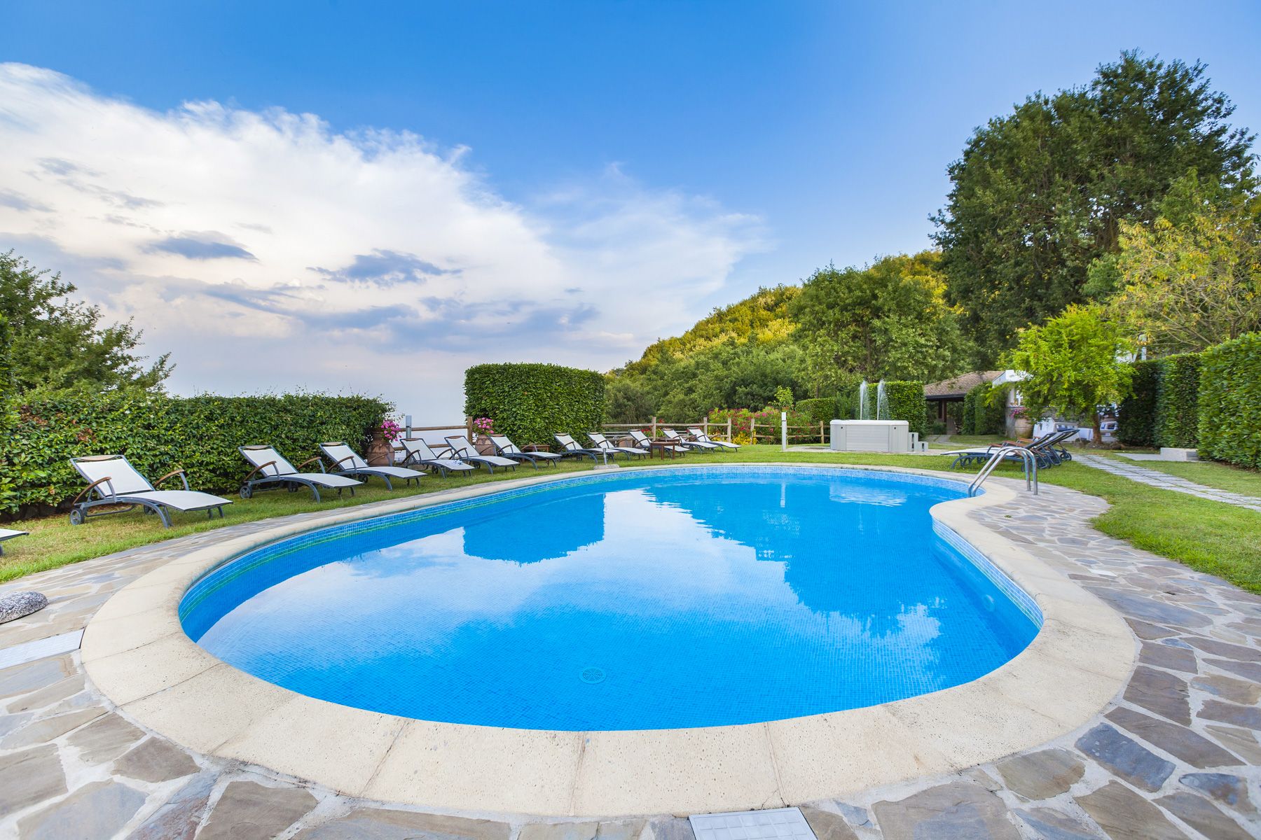 Villa Agrumeto Capo Sorrento: 10-Bedroom Sea View Villa with Hot Tub and Spa on the Amalfi