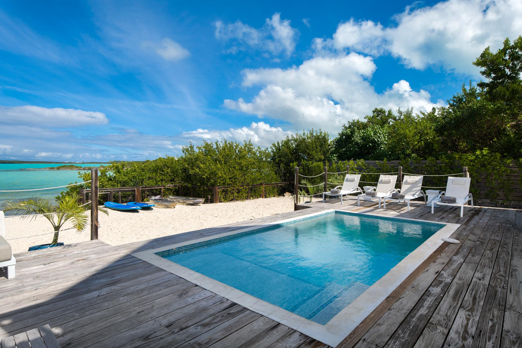 Villa Alisei Dorado Chalk Sound: Luxury 4-Bedroom Villa with Private Pool and Beachfront, Turks and Caicos Islands