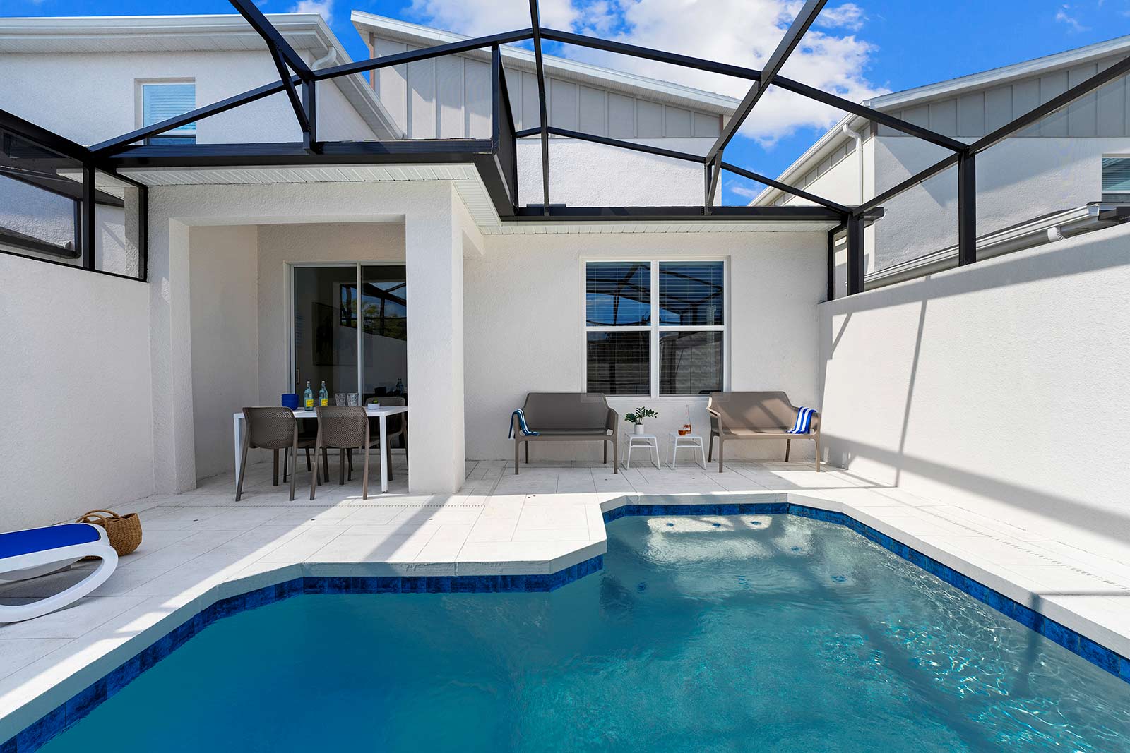 Villa Alisio Apopka Bay Orange County: Luxury 5-Bedroom Villa with Pool and Fitness Centre, Orange County