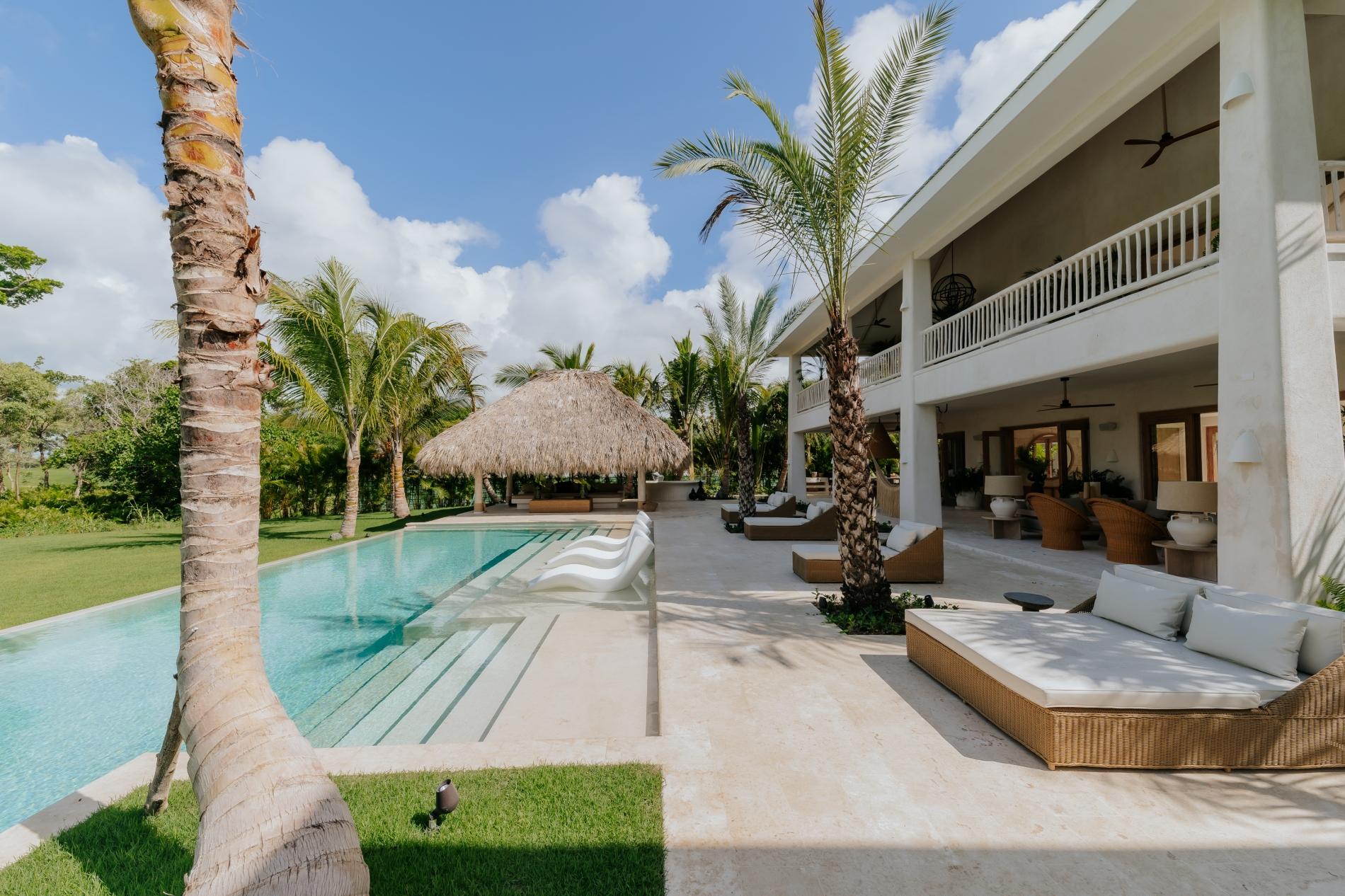 Villa Alisio Bávaro Punta Cana: Luxury 5-Bedroom Villa with Private Pool and Seaviews, Dominican Republic