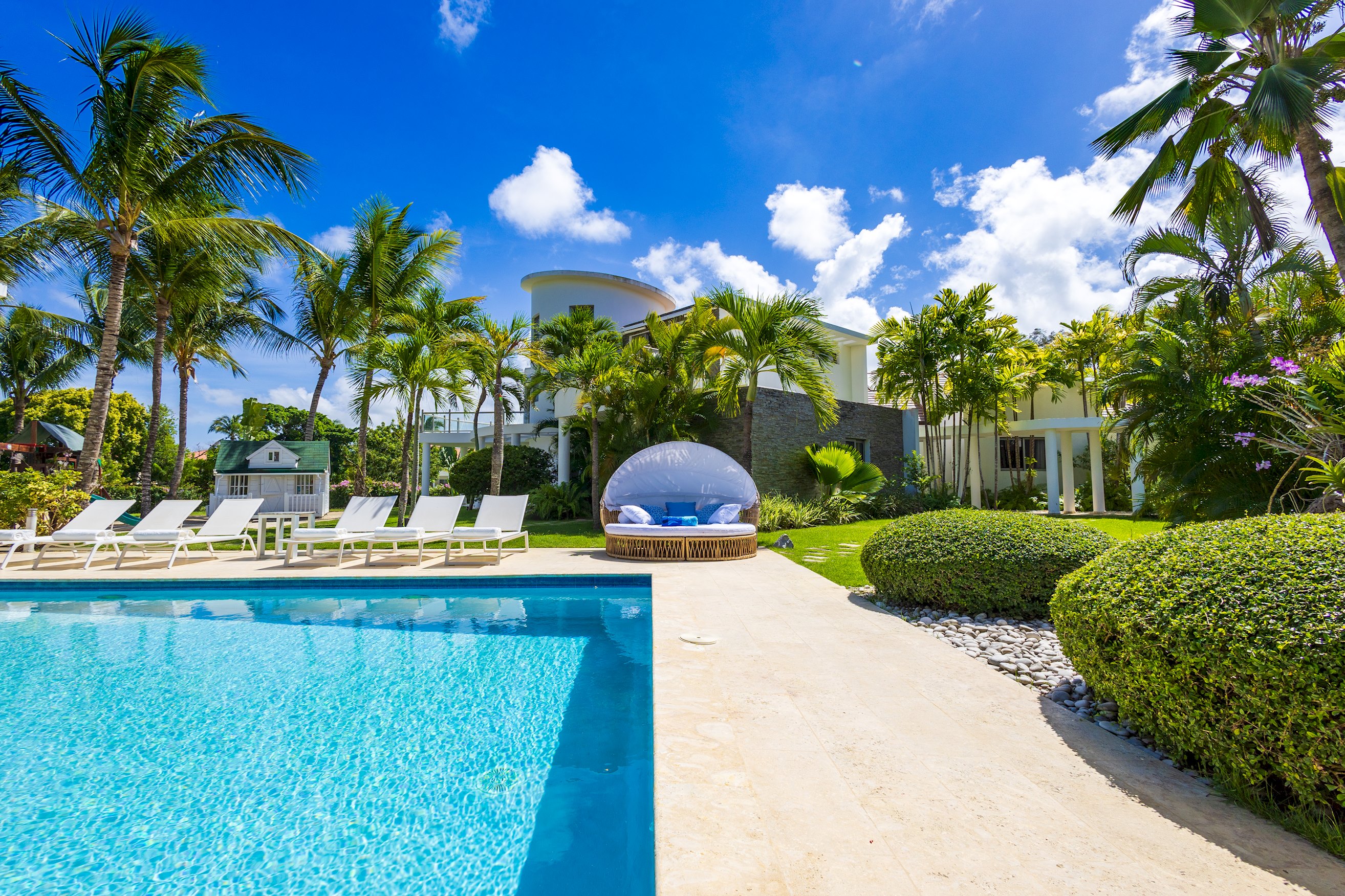 Villa Alisio Bávaro Verón: Luxury 5-Bedroom Villa with Private Pool and Sea Views, Dominican Republic
