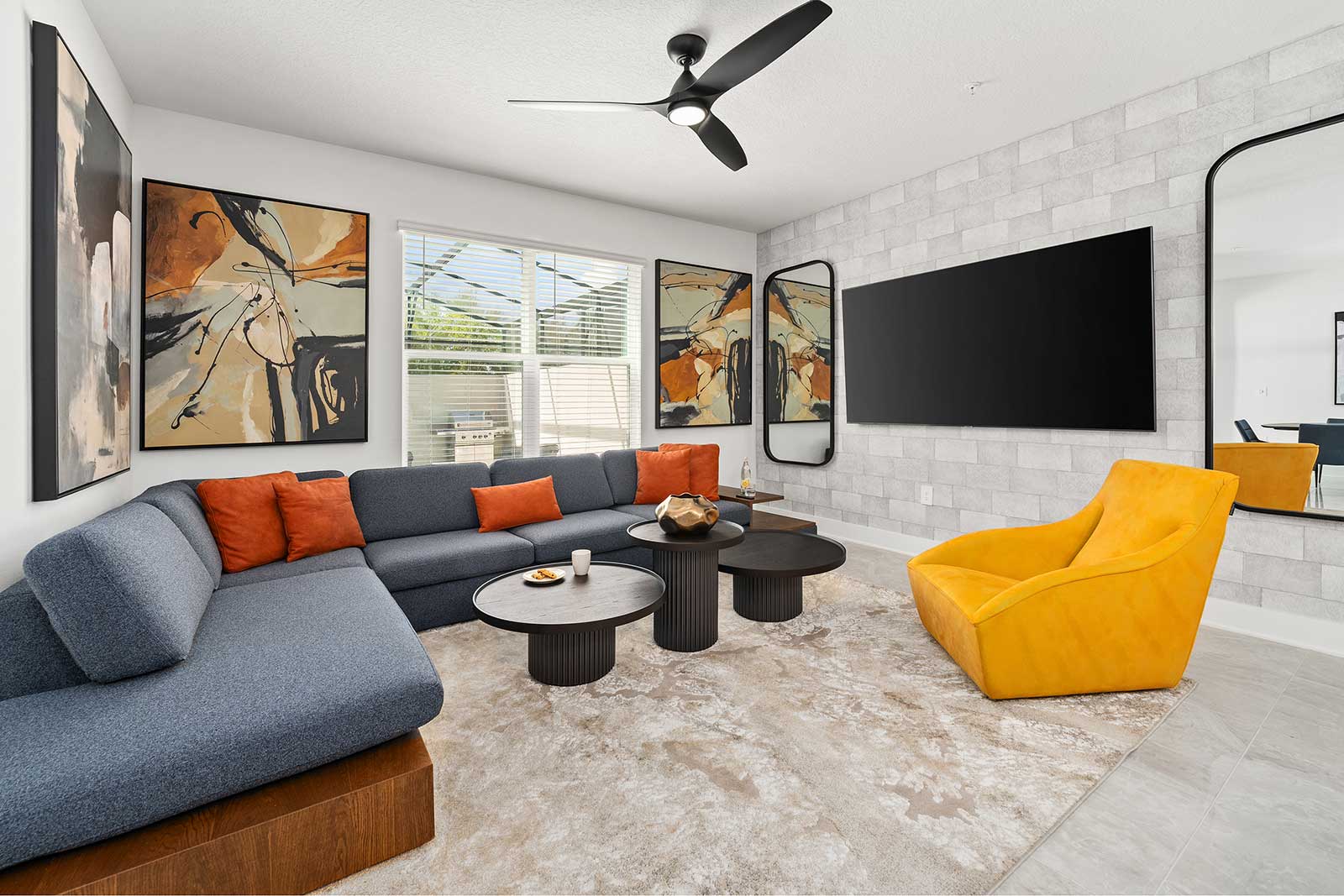 Villa Alisio Eatonville Orange: Luxury 4-Bedroom Villa with Pool and Shuttle Service, Orange County