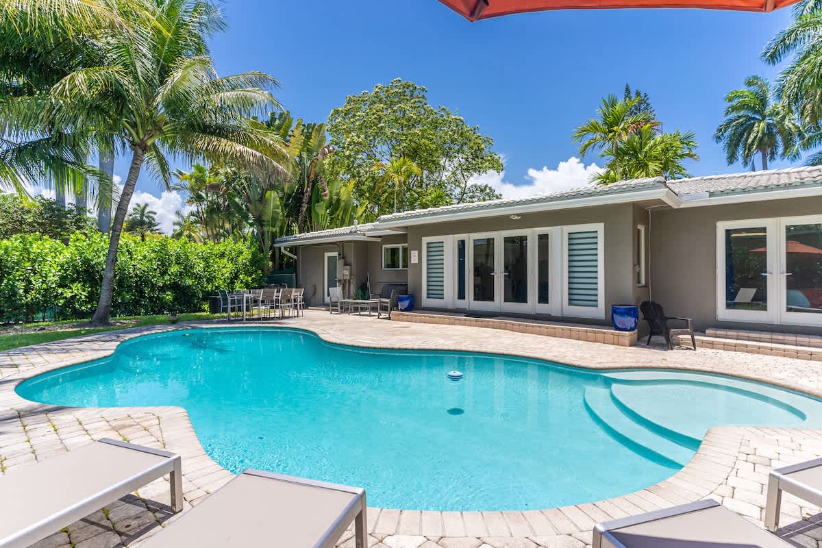 Villa Alisio Hollywood Beach: Luxury 3-Bedroom Villa with Heated Pool and Spa, Hollywood Beach