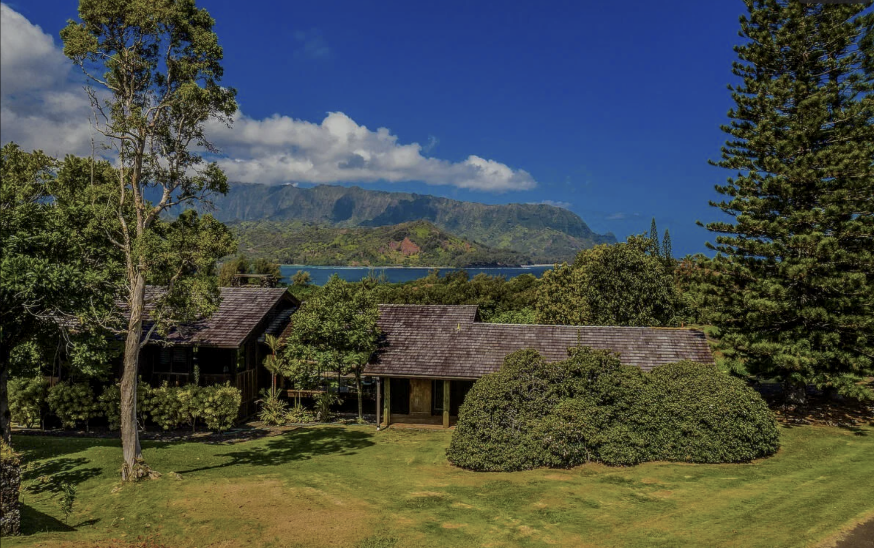 Villa Alisio Lumahai Hanalei: Luxury 4-Bedroom Villa with Hot Tub and Seaview, Hanalei Hawaii