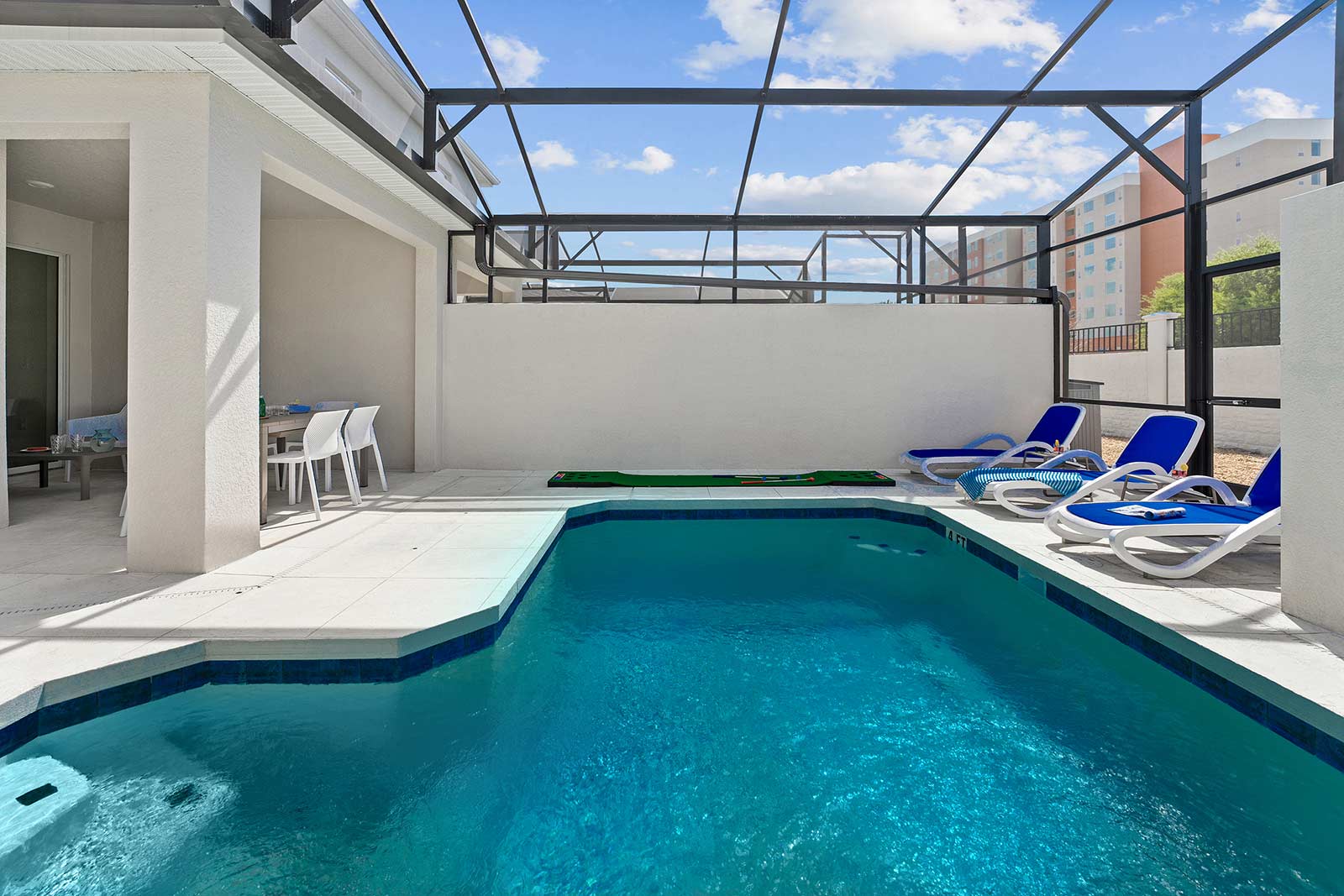 Villa Alisio Maitland Orlando: Luxury 4-Bedroom Villa with Pool and Gym, Orange County Florida