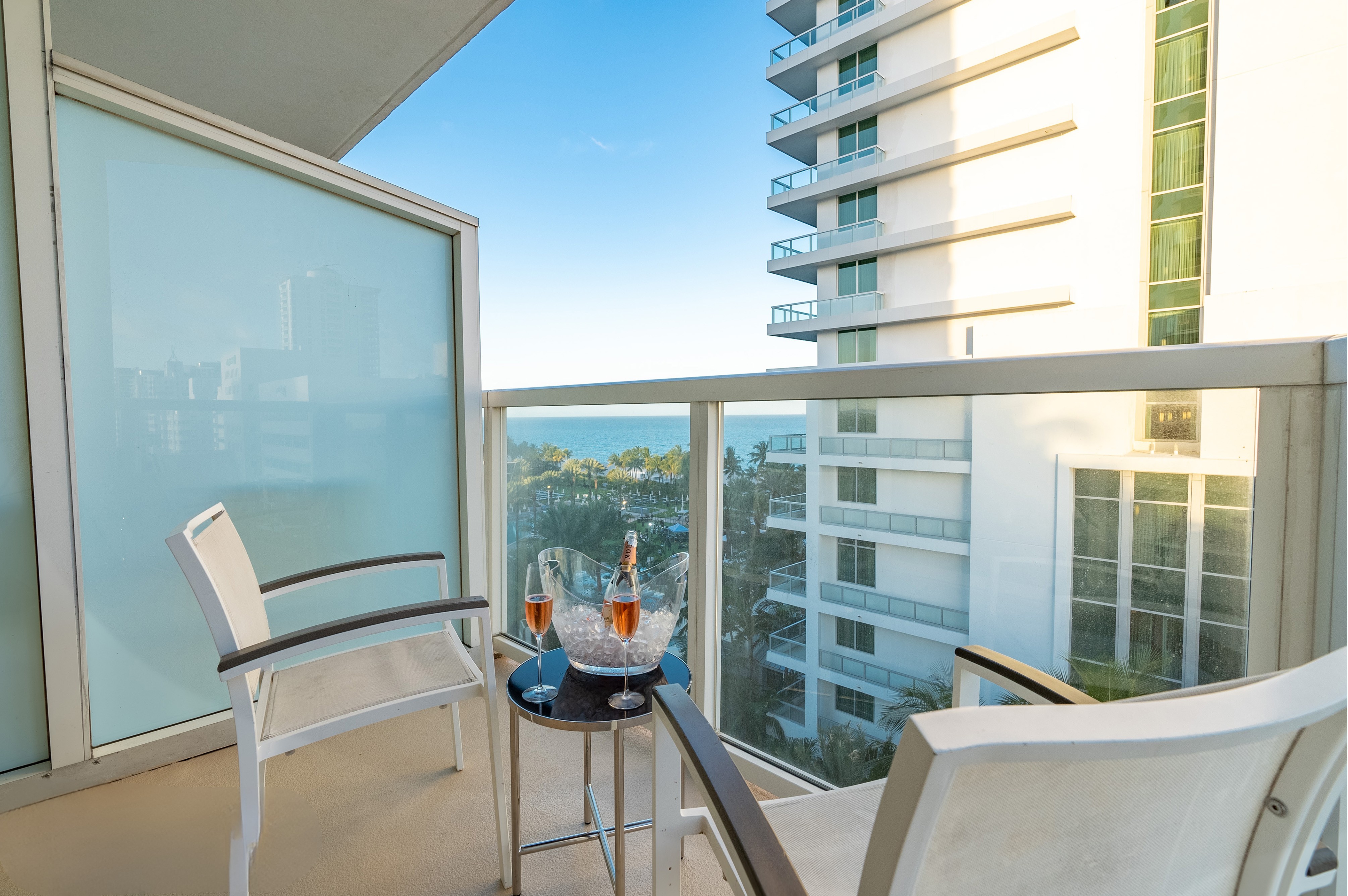 Villa Alisio Normandy Normandy: Luxury 1-Bedroom Apartment with Beachfront, Spa and Sea Views, Miami Beach