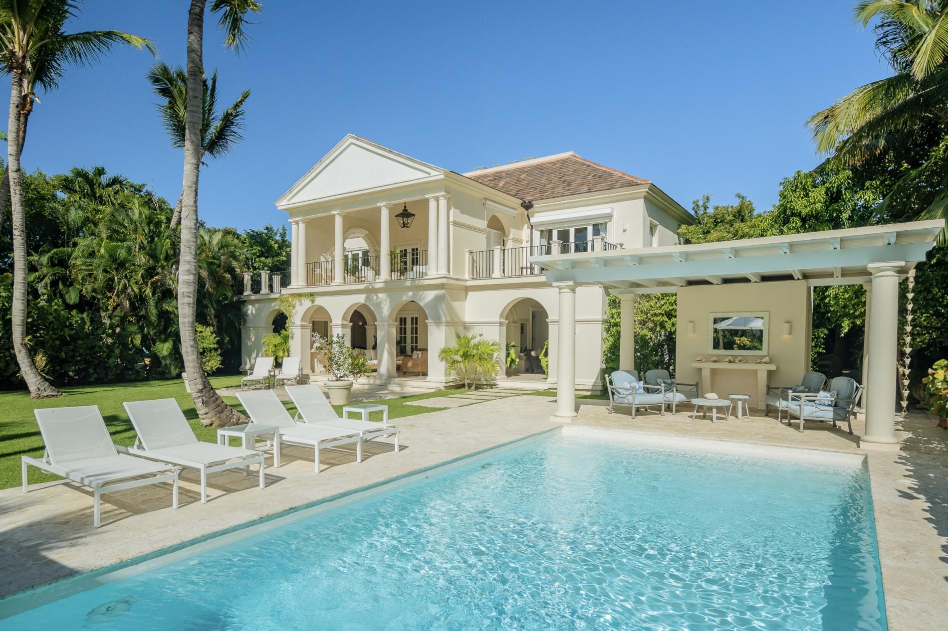 Villa Alisio Playa Juancho: Luxury 5-Bedroom Villa with Private Pool and Spa, Dominican Republic