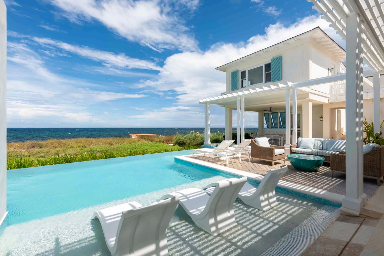 Villa Alizé Belizean Ambergris: 4-Bedroom Private Island Villa with Heated Pool and Sea View