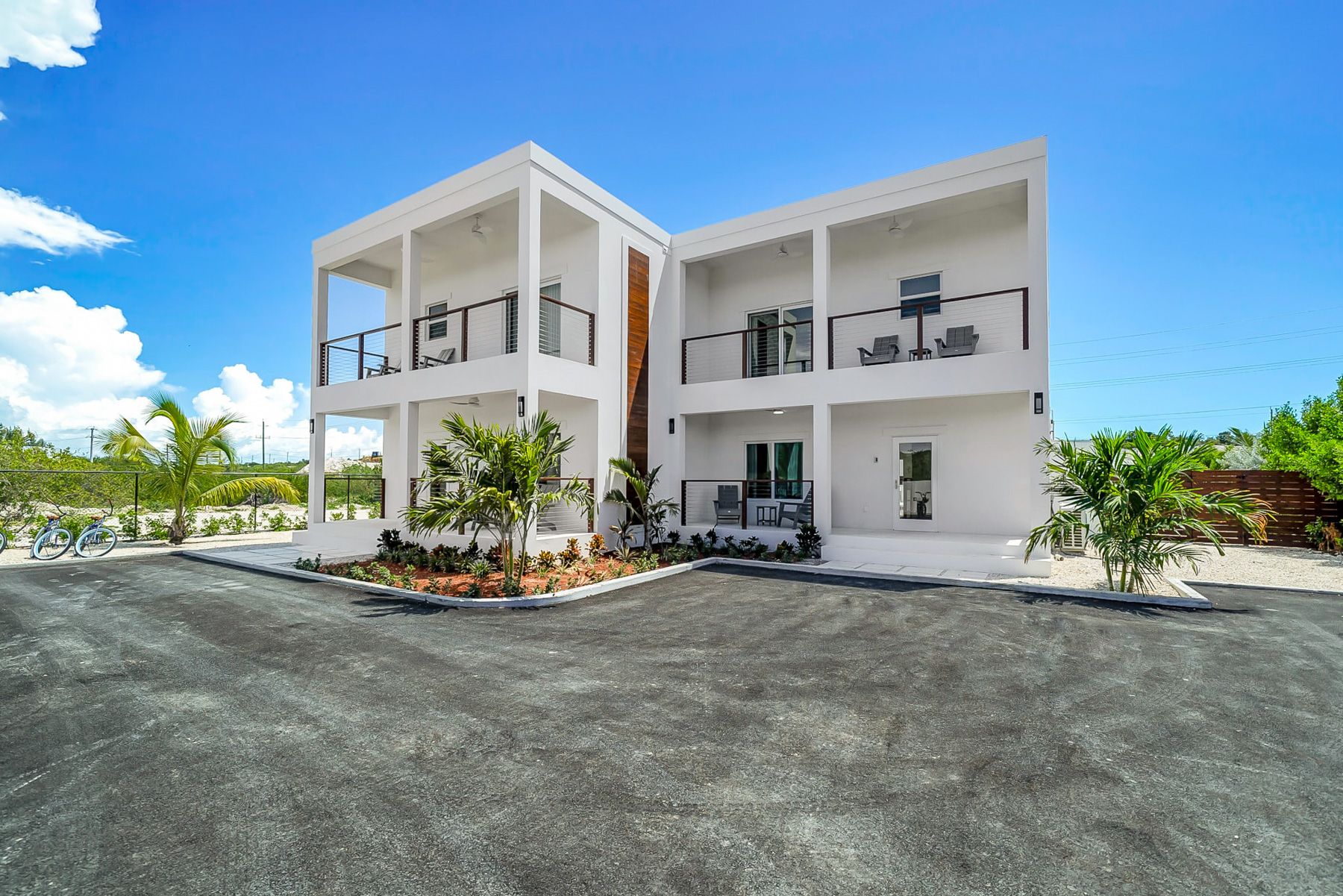 Villa Alizé Cheshire Caribbean: 3-Bedroom Villa Steps from Grace Bay Beach | Luxury Caribbea