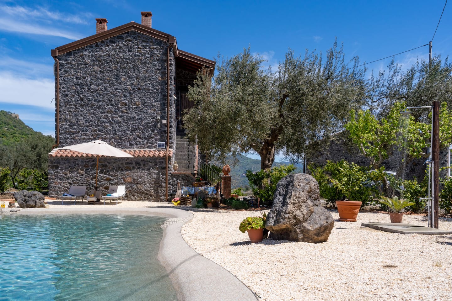 Villa Amaranto Alcantara Randazzo: Luxury 1-Bedroom Villa with Private Pool and Hot Tub, Sicily East