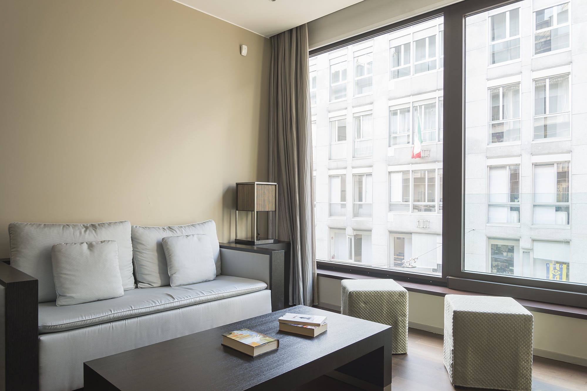 Villa Amaranto Belgiojoso Milano: Luxury 1-Bedroom Apartment with Concierge and Air-Con in San Babila, Milan
