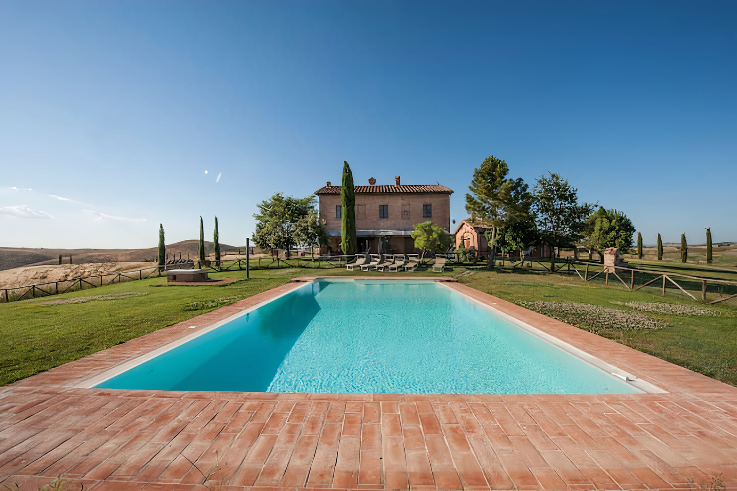 Villa Amaranto Belriguardo Siena: Luxury 2-Bedroom Villa with Private Pool and Sauna in Siena Province, Tuscany