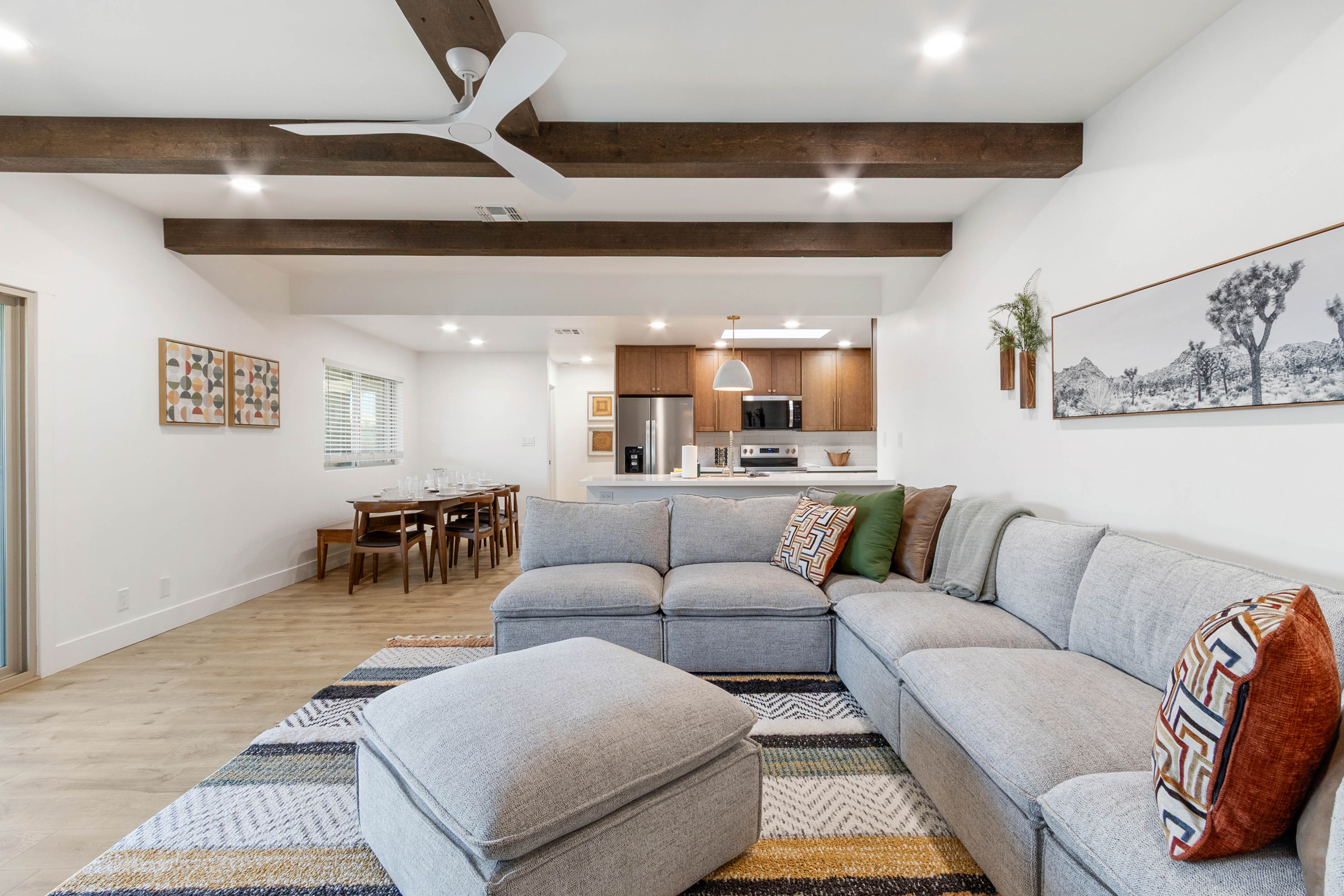 Villa Amaranto Camelback Phoenix: Luxury 6-Bedroom Villa with Heated Pool and Hot Tub, Paradise Valley