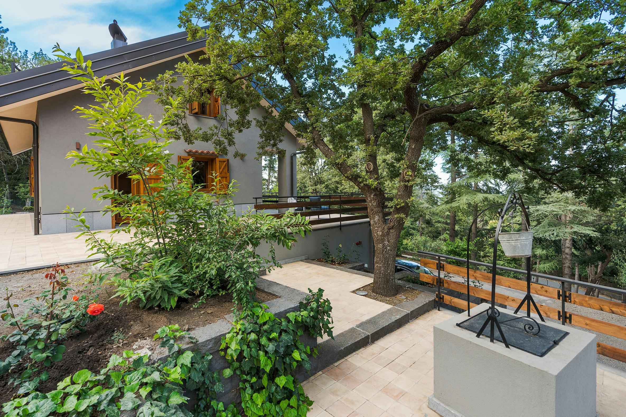 Villa Amaranto Grotta Linguaglossa: Luxury 3-Bedroom Villa with Spa and Private Parking, Etna Sicily