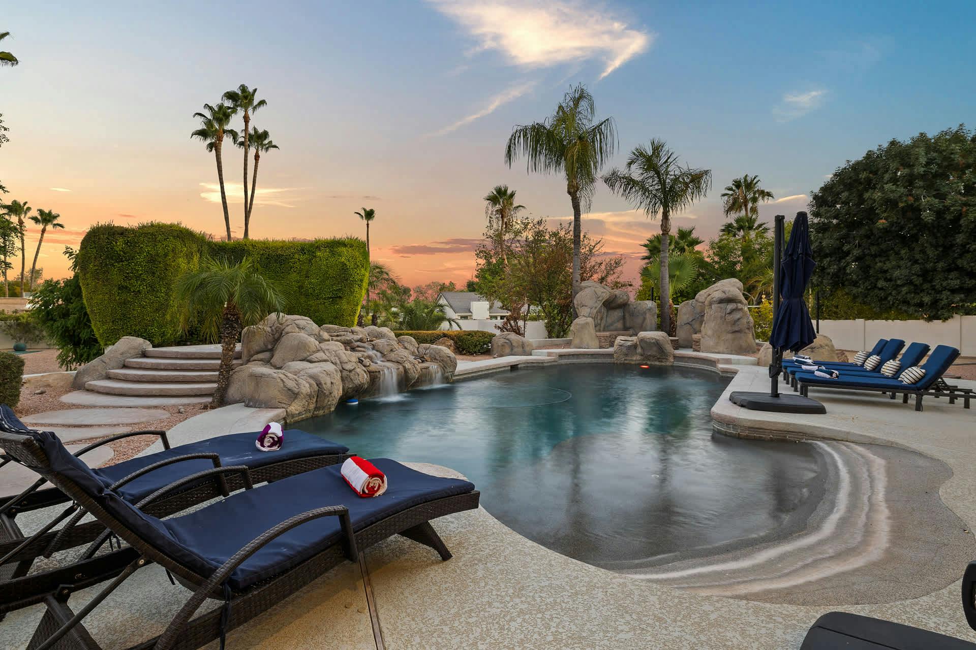 Villa Amaranto McDowell Phoenix: Luxury 5-Bedroom Villa with Pool and Hot Tub, Scottsdale