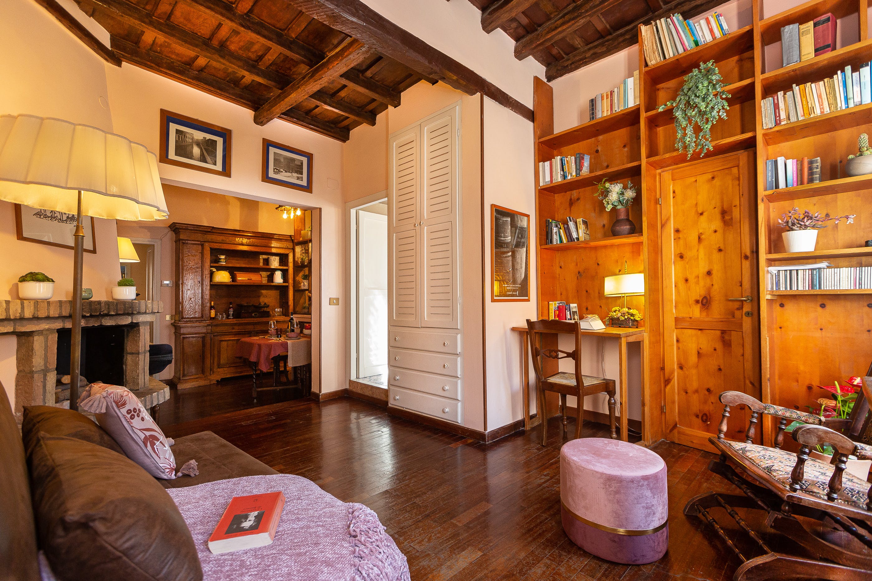 Villa Amaranto Orto Campo De’ Fiori: Luxury 2-Bedroom Apartment with Air Conditioning and Private Parking, Campo de’ Fiori Rome