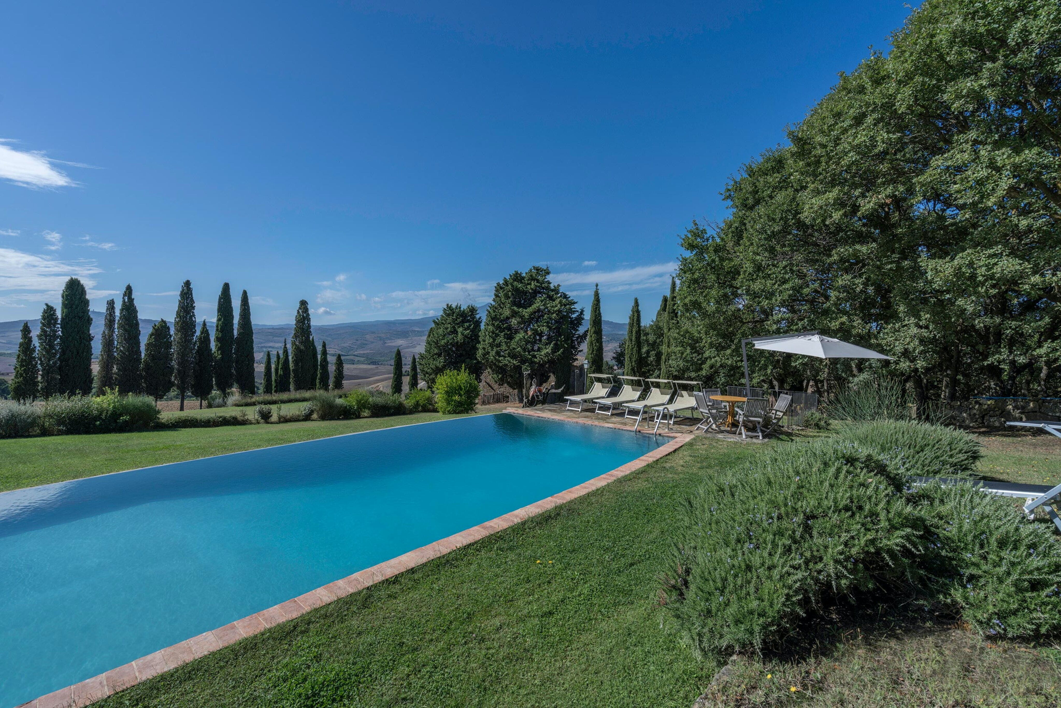 Villa Amaranto Poggio Sarteano: Luxury 3-Bedroom Villa with Private Pool and Parking, Sarteano Tuscany