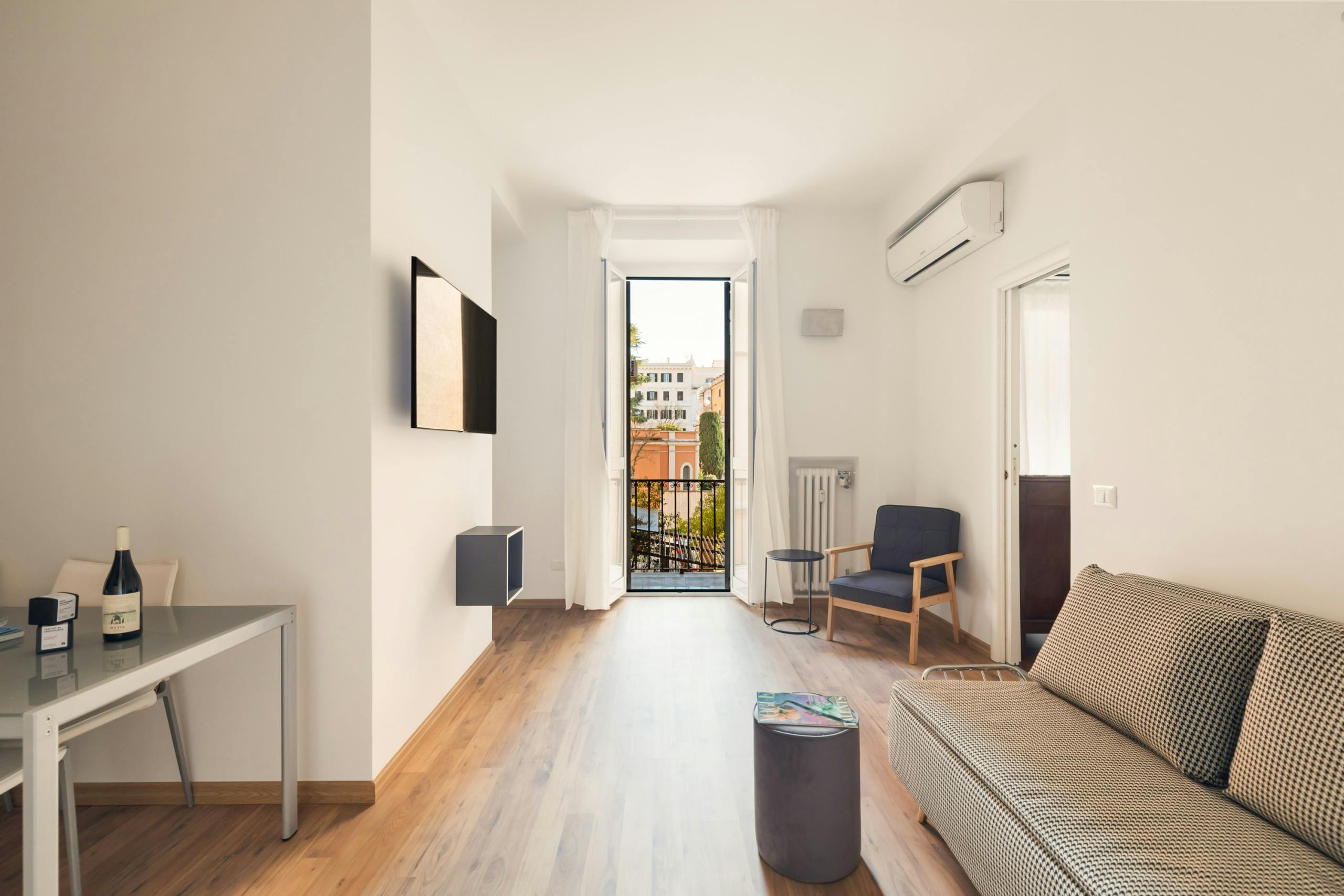 Villa Amaranto Risorgimento Roma: Luxury 2-Bedroom Apartment with Air-Con and Private Parking, Prati Rome