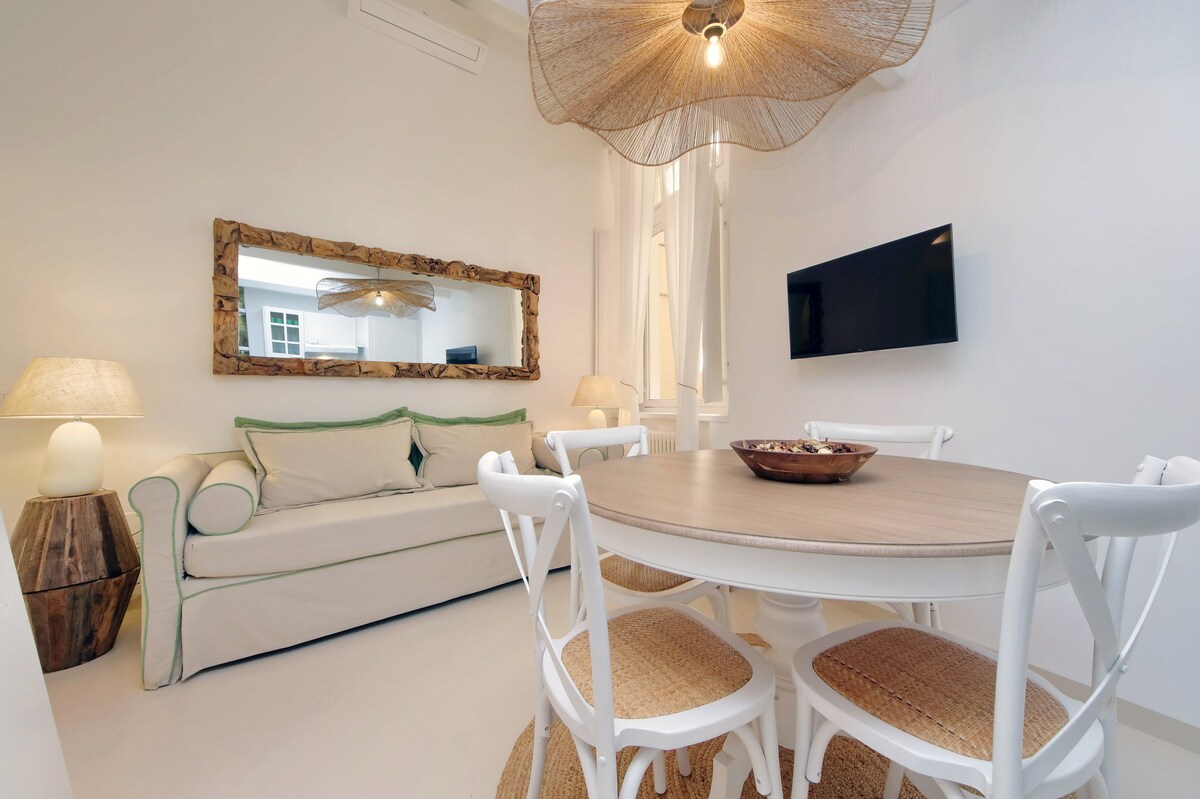 Villa Amaranto Rupe Navona: Luxury 3-Bedroom Apartment with Hot Tub and Spa in Navona, Rome