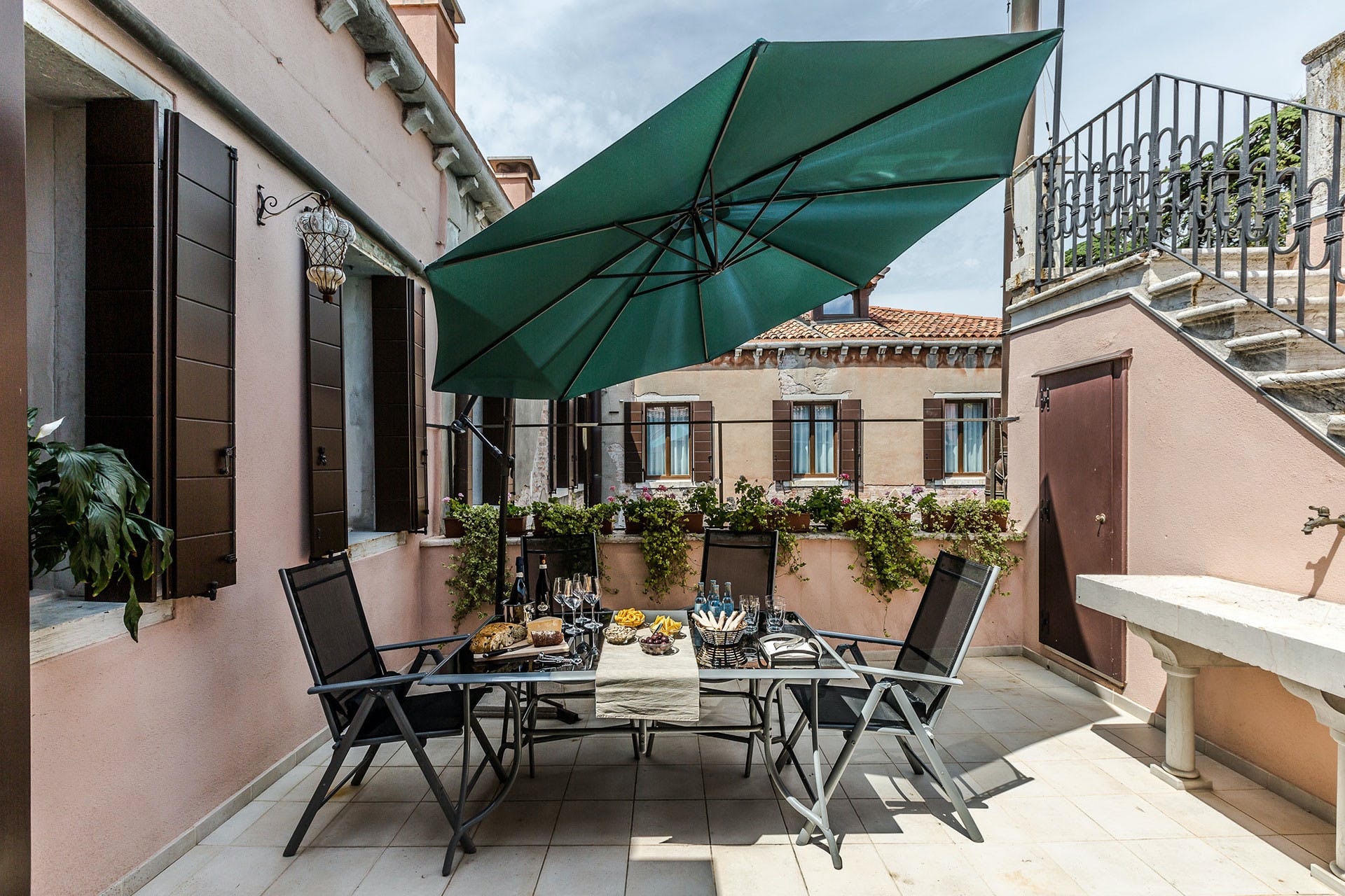 Villa Amaranto San Giorgio Venezia: Luxury 1-Bedroom Apartment with Sea View and Spa in San Marco, Venice