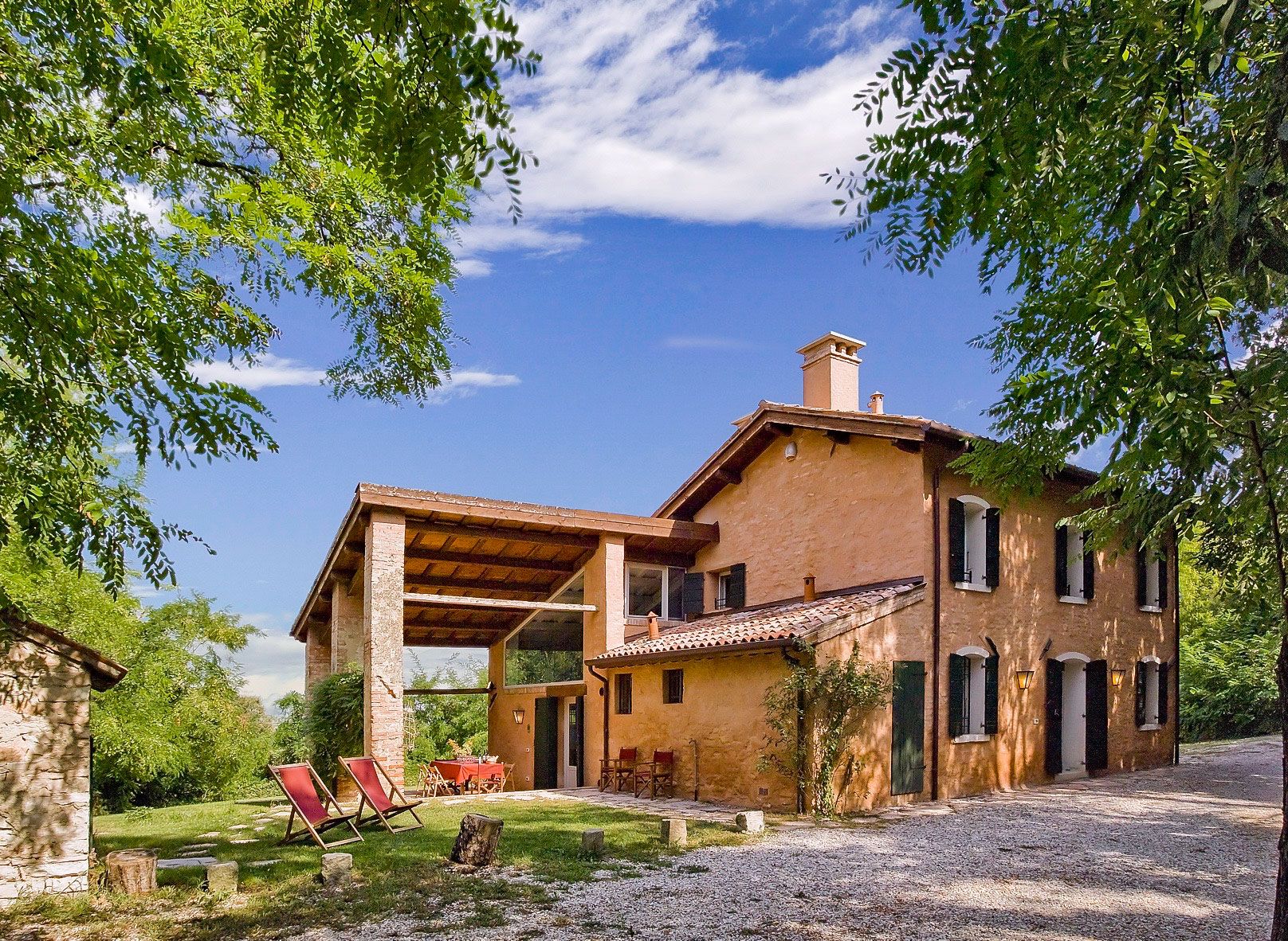 Villa Ambra Pontecorvo Padova: 4-Bedroom Villa with Golf Course Access in Historic Padua Pa