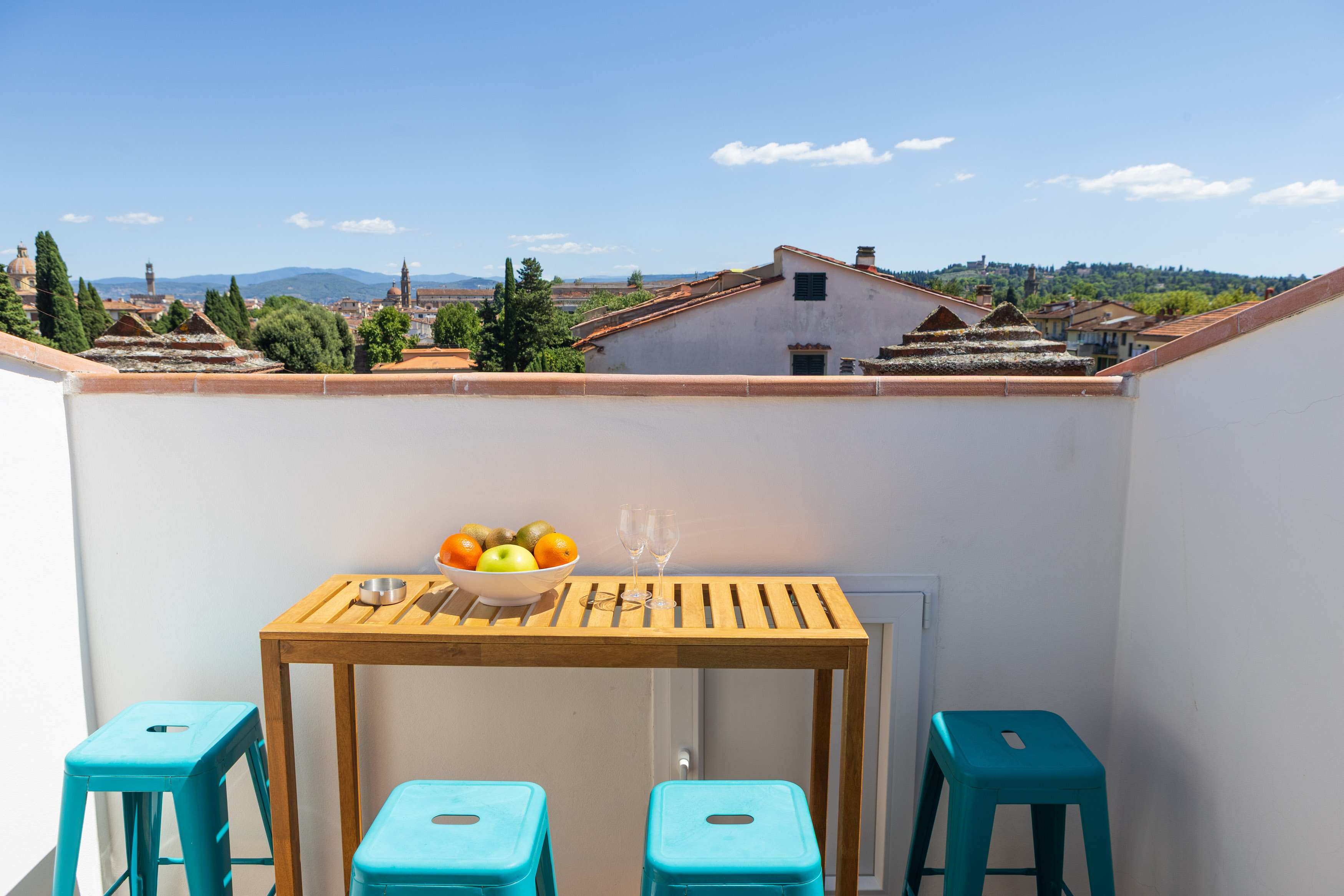 Villa Ambrato Belvedere San Frediano: Luxury 3-Bedroom Apartment with Private Rooftop Terrace and Spa, Florence West