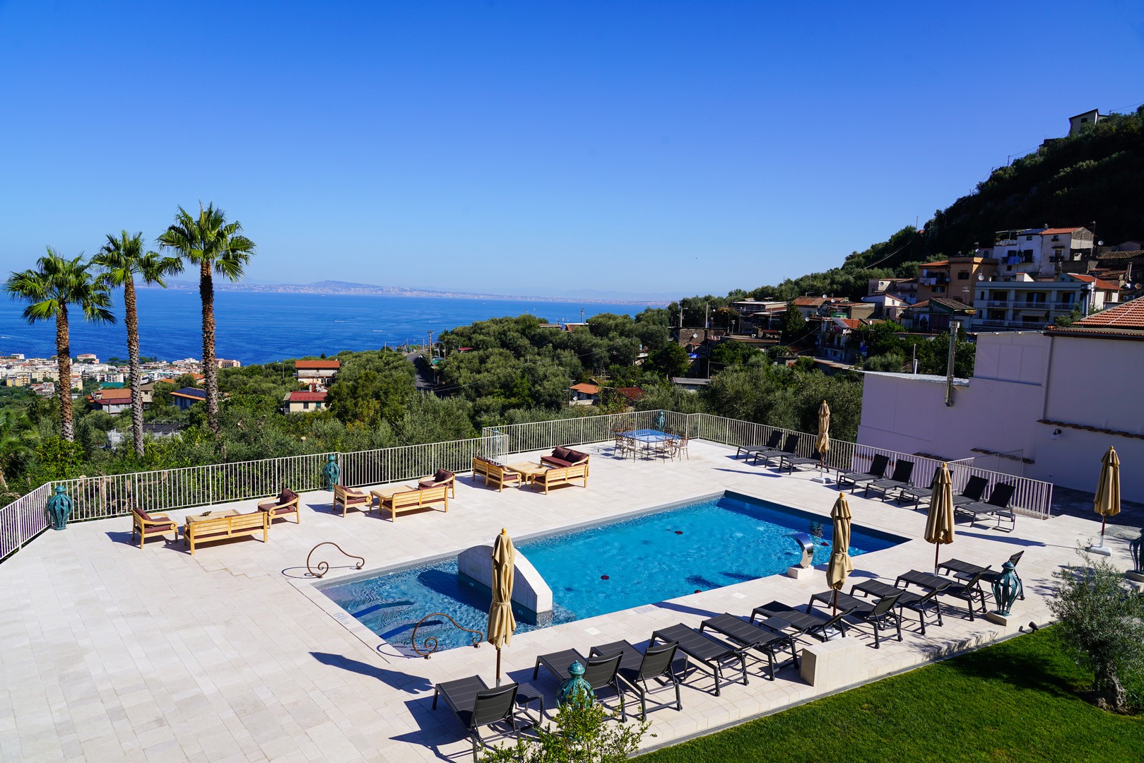 Villa Ambrato Colle Casarlano Sorrento: Luxury 6-Bedroom Villa with Pool, Hot Tub and Sea Views, Sorrento