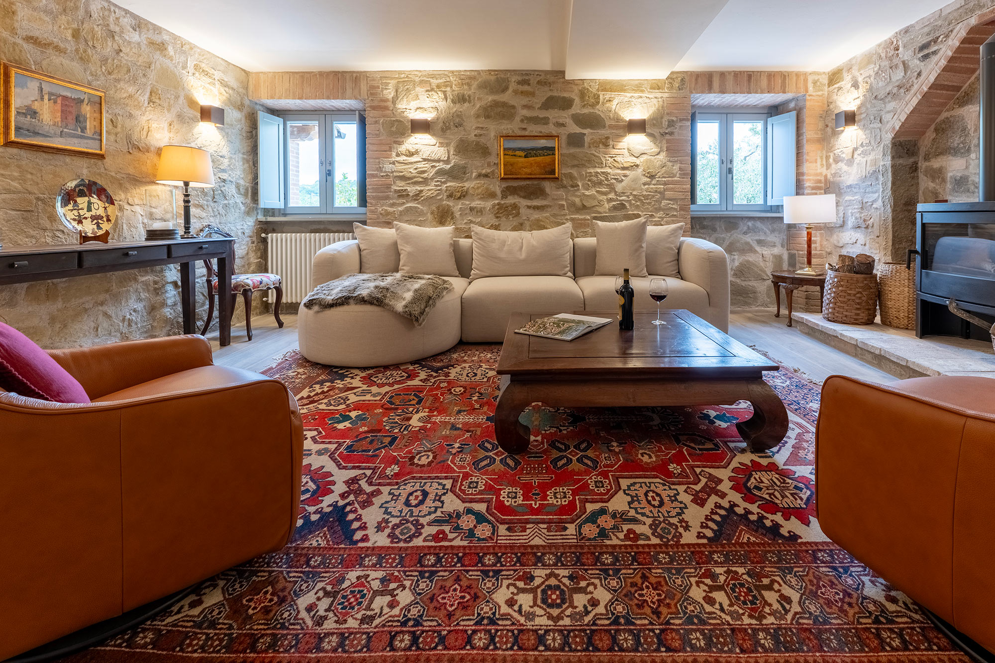 Villa Ambrato Colle Gubbio: Luxury 5-Bedroom Villa with Private Pool and Sauna in Umbria