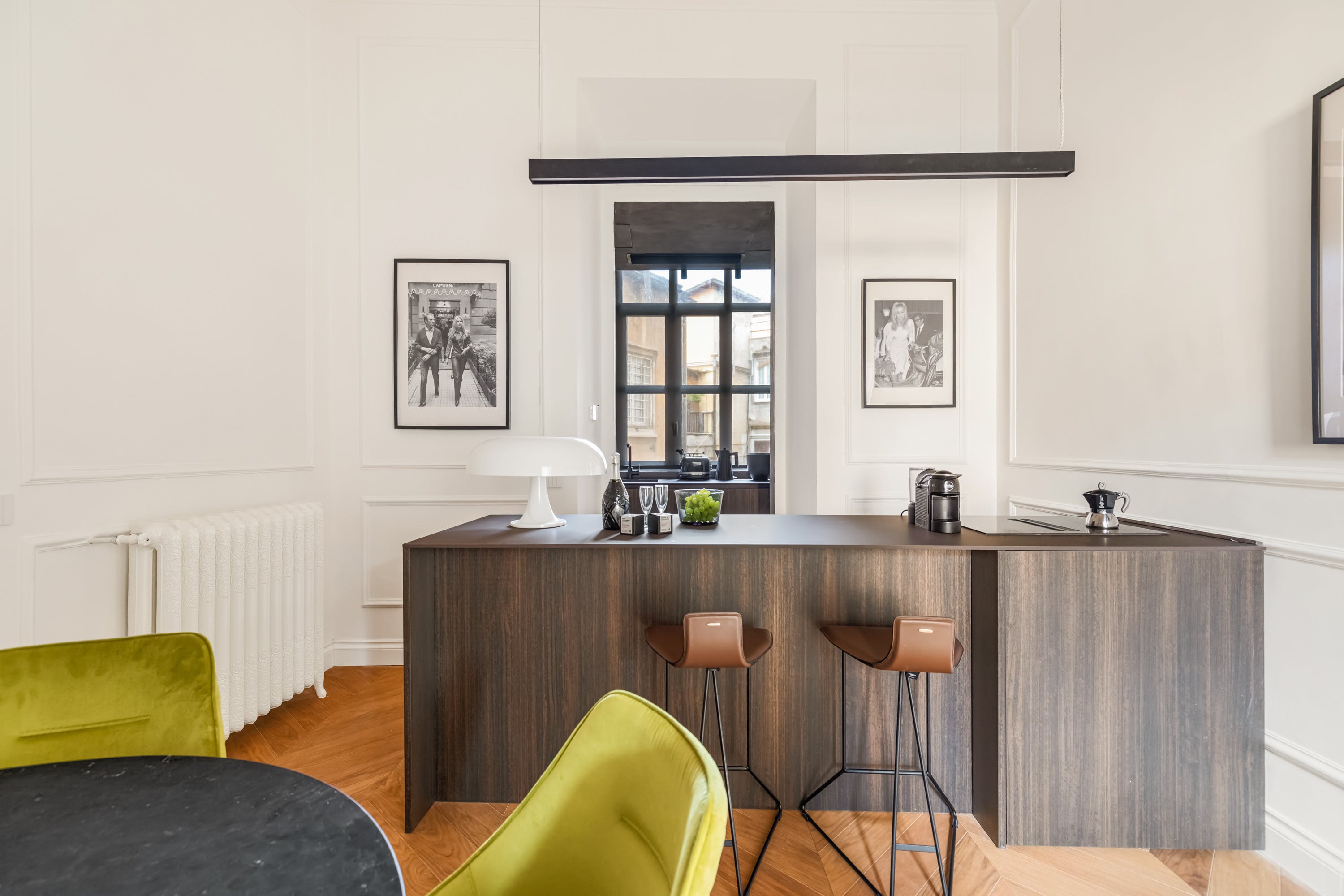 Villa Ambrato Colle Spagna: Charming 1-Bedroom Apartment with Spa and Air-Con, Rome Spagna