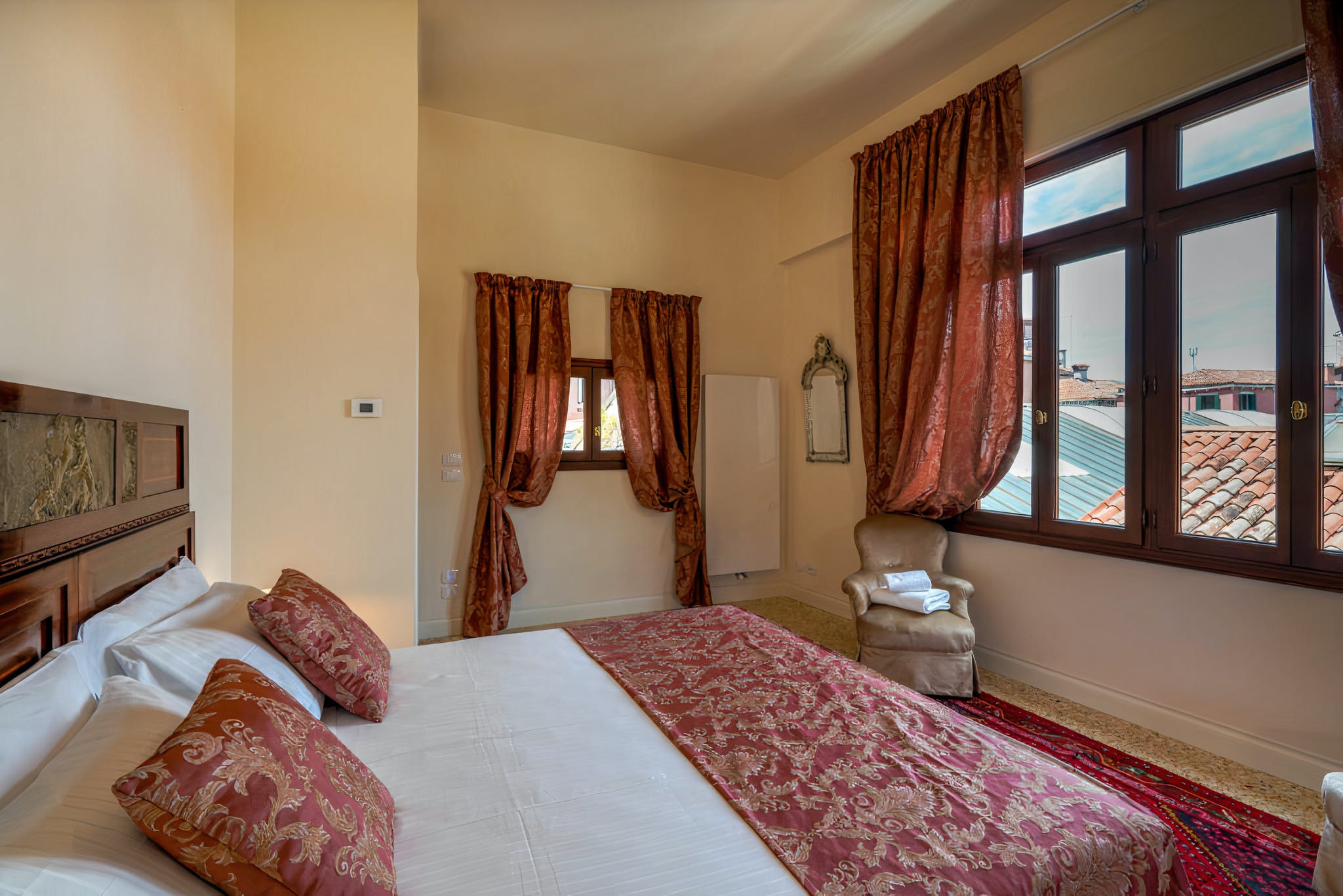 Villa Ambrato Madonna Cannaregio: Luxury 2-Bedroom Villa with Sea View and Spa in Cannaregio, Venice