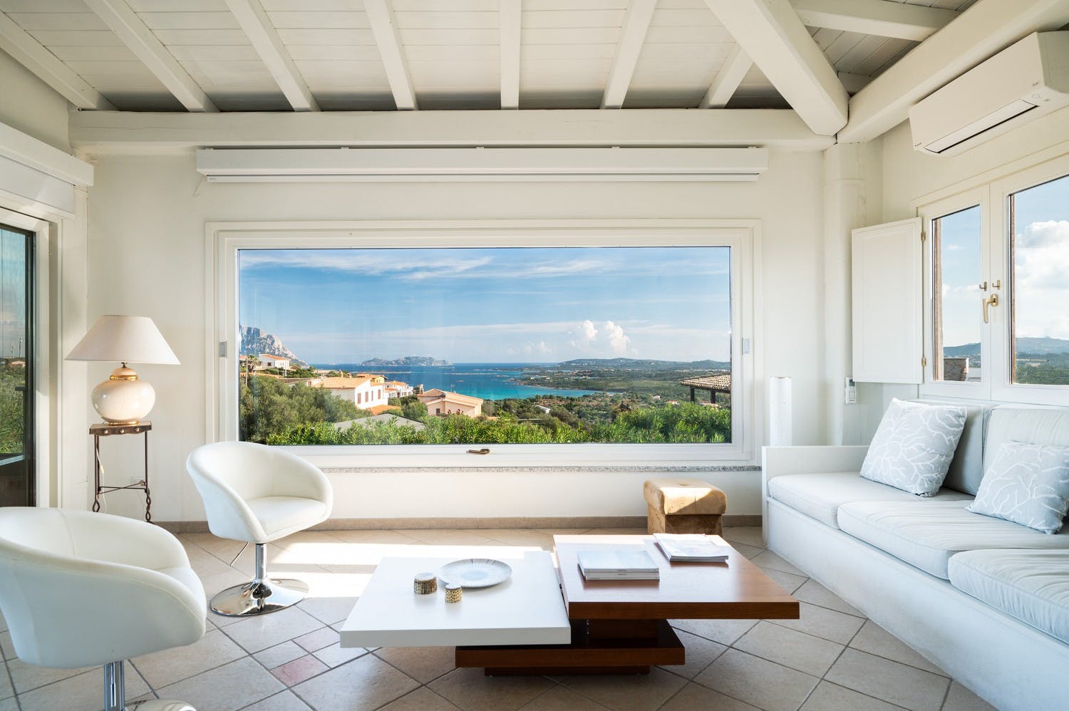 Villa Ambrato Murta Maria: Luxury 3-Bedroom Villa with Hot Tub and Sea Views, Sardinia North