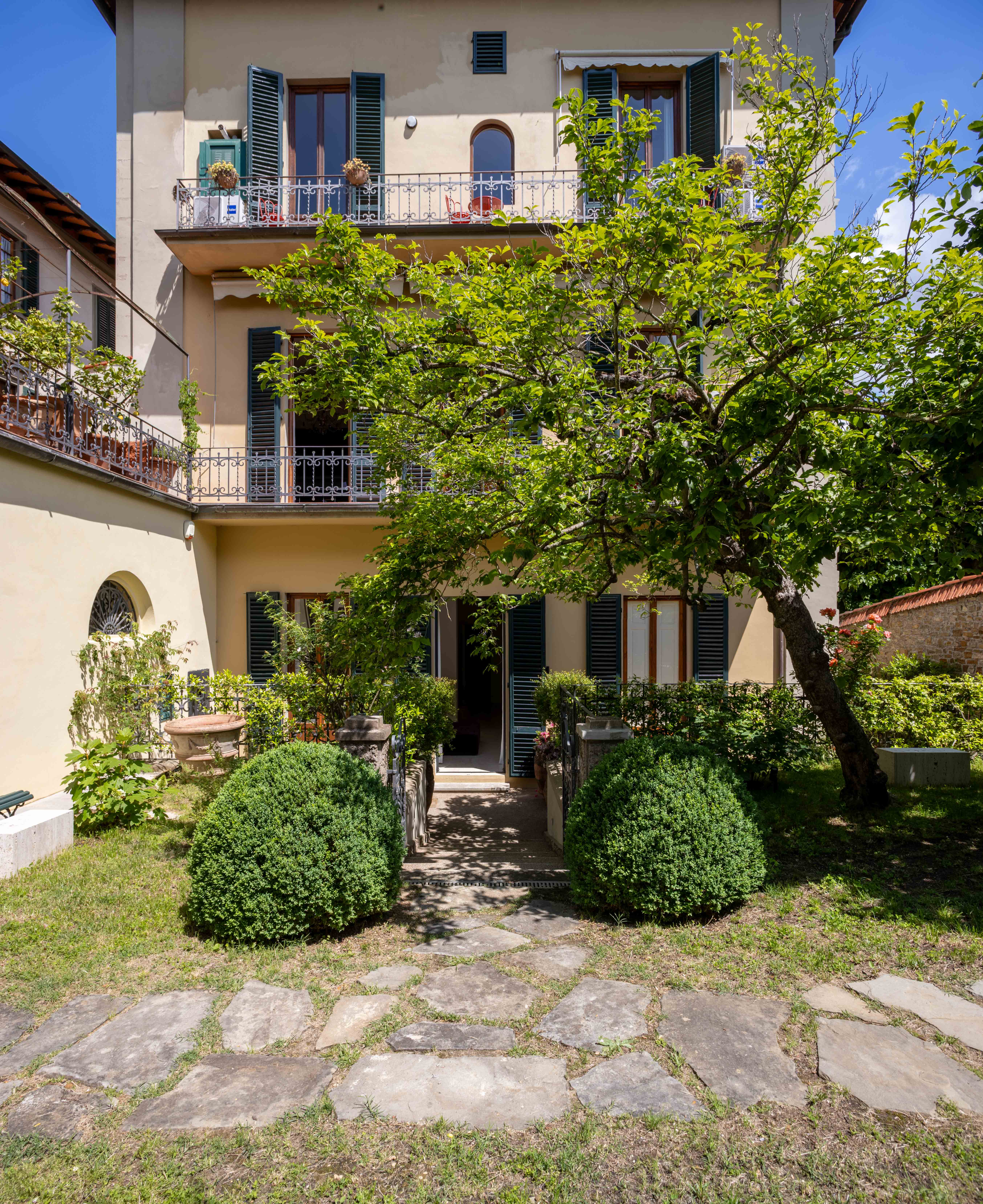 Villa Ambrato Poggio Arcetri: Luxury 2-Bedroom Apartment with Air-Con and Family-Friendly Comfort, Florence Arcetri