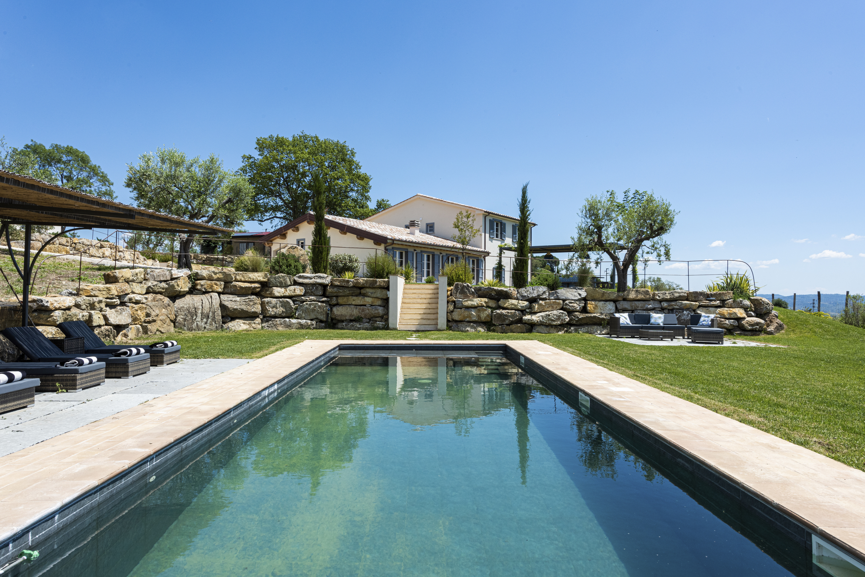Villa Ambrato Poggio Pancole: Luxury 6-Bedroom Villa with Private Pool and Parking, Tuscany South