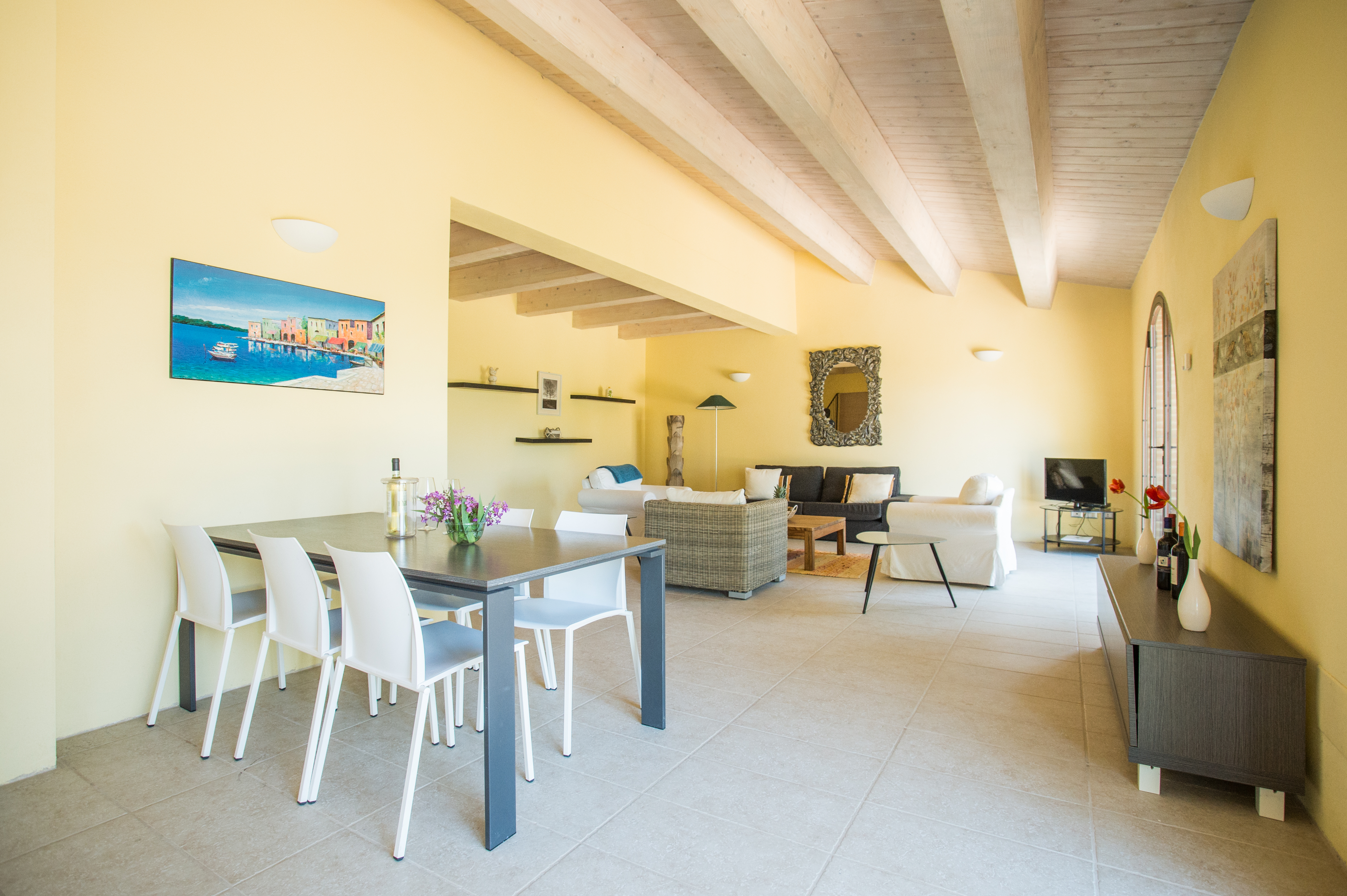 Villa Ambrato San Biagio Montepulciano: Luxury 3-Bedroom Villa with Shared Pool and Air-Con in Montepulciano, Tuscany