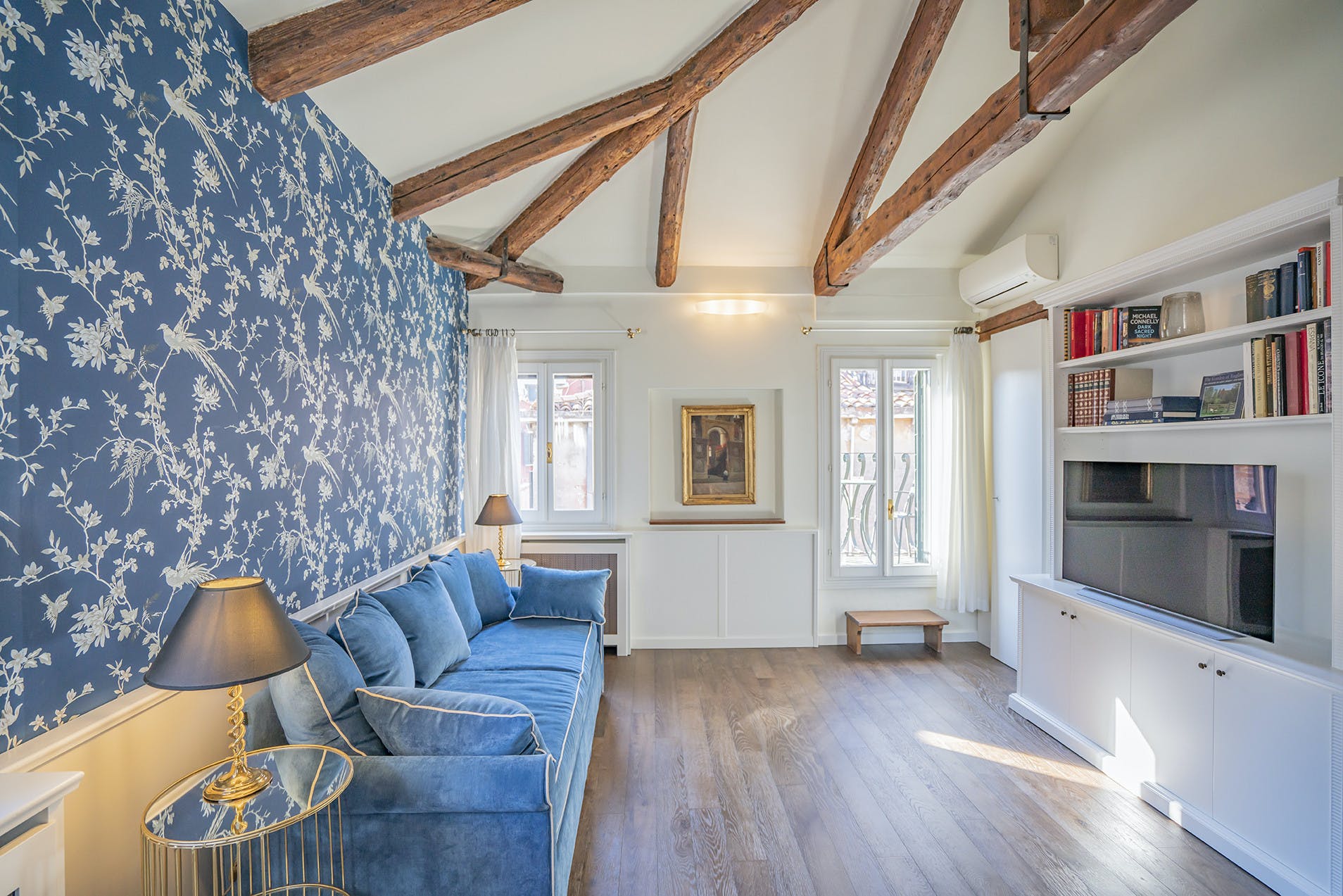Villa Ambrato Zattere Dorsoduro: Luxury 1-Bedroom Apartment with Sea View and Air-Con in Dorsoduro, Venice