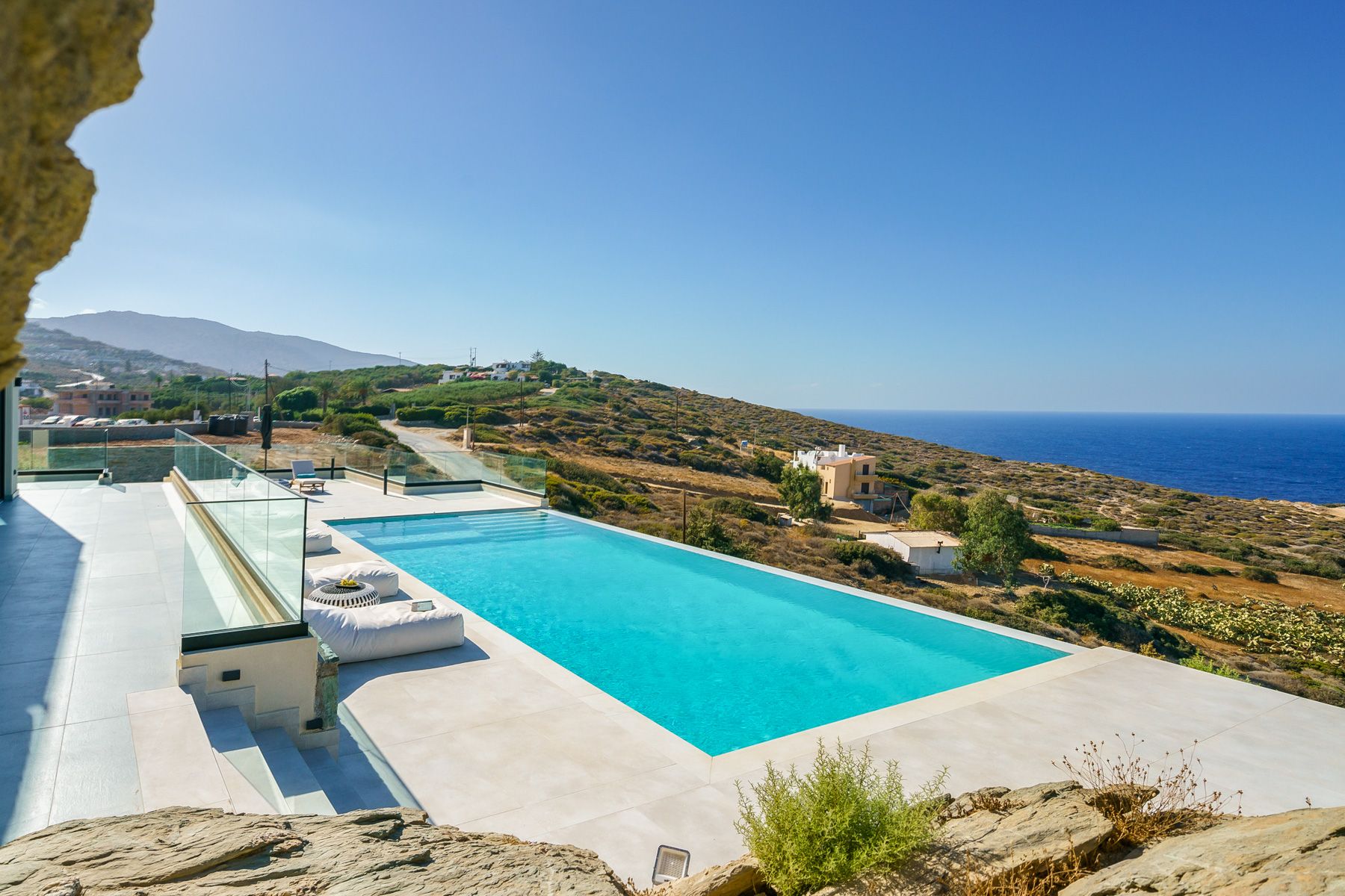 Villa Amnatos Knossos Heraklion: 3-Bedroom Sea View Villa with Private Pool and Spa in Herakl