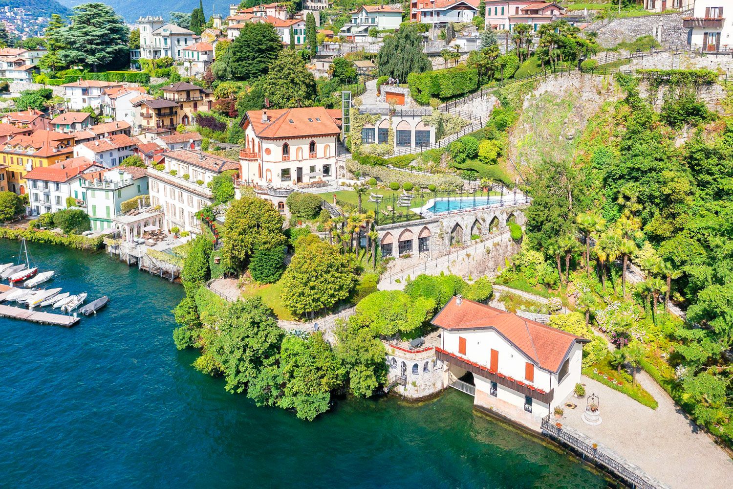 Villa Aureo Balbianello Como: 8-Bedroom Waterfront Estate with Heated Pool & Hot Tub on La