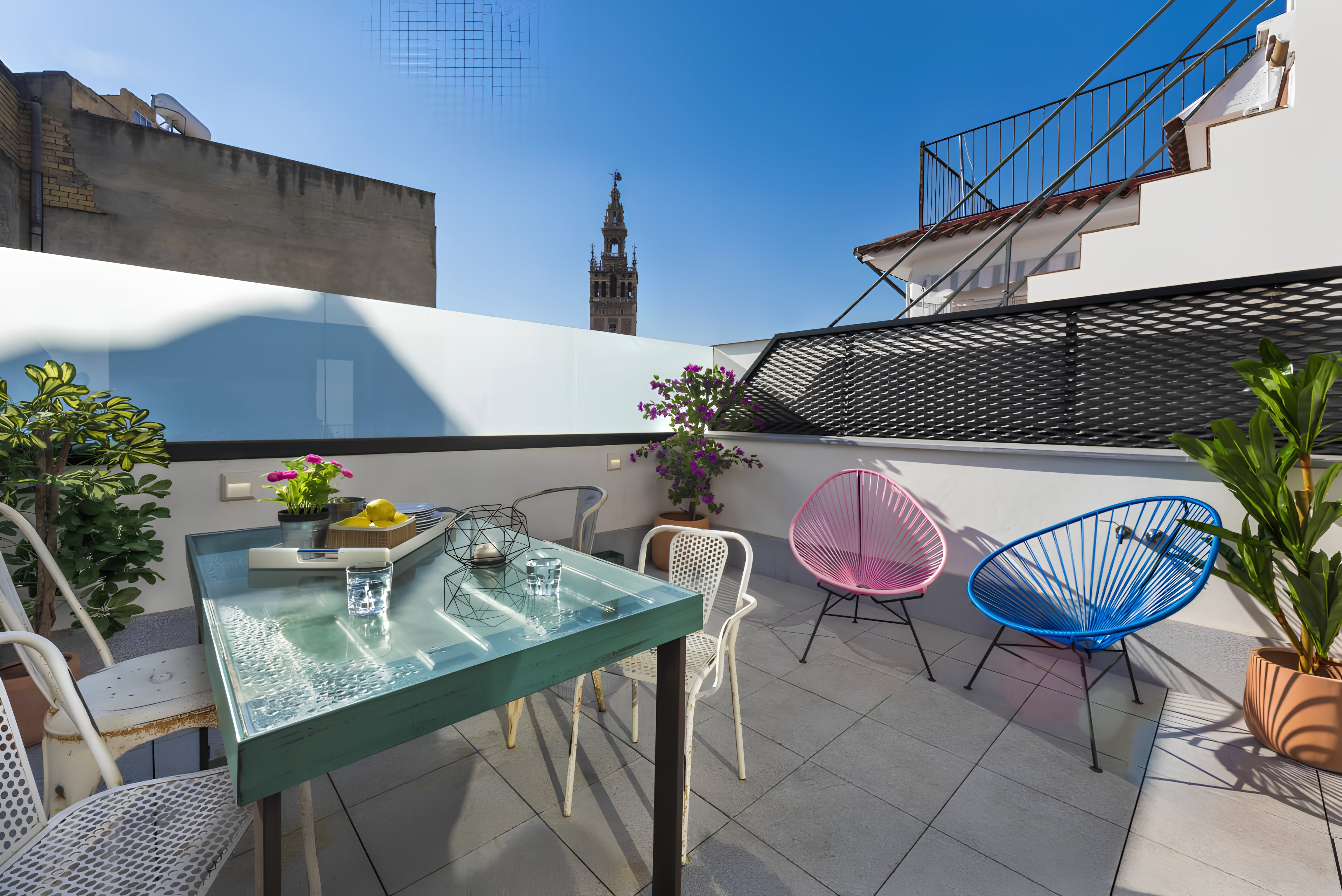 Villa Azabache Murillo Sevilla: Luxury 2-Bedroom Apartment with Private Terrace and Spa Facilities, Sevilla