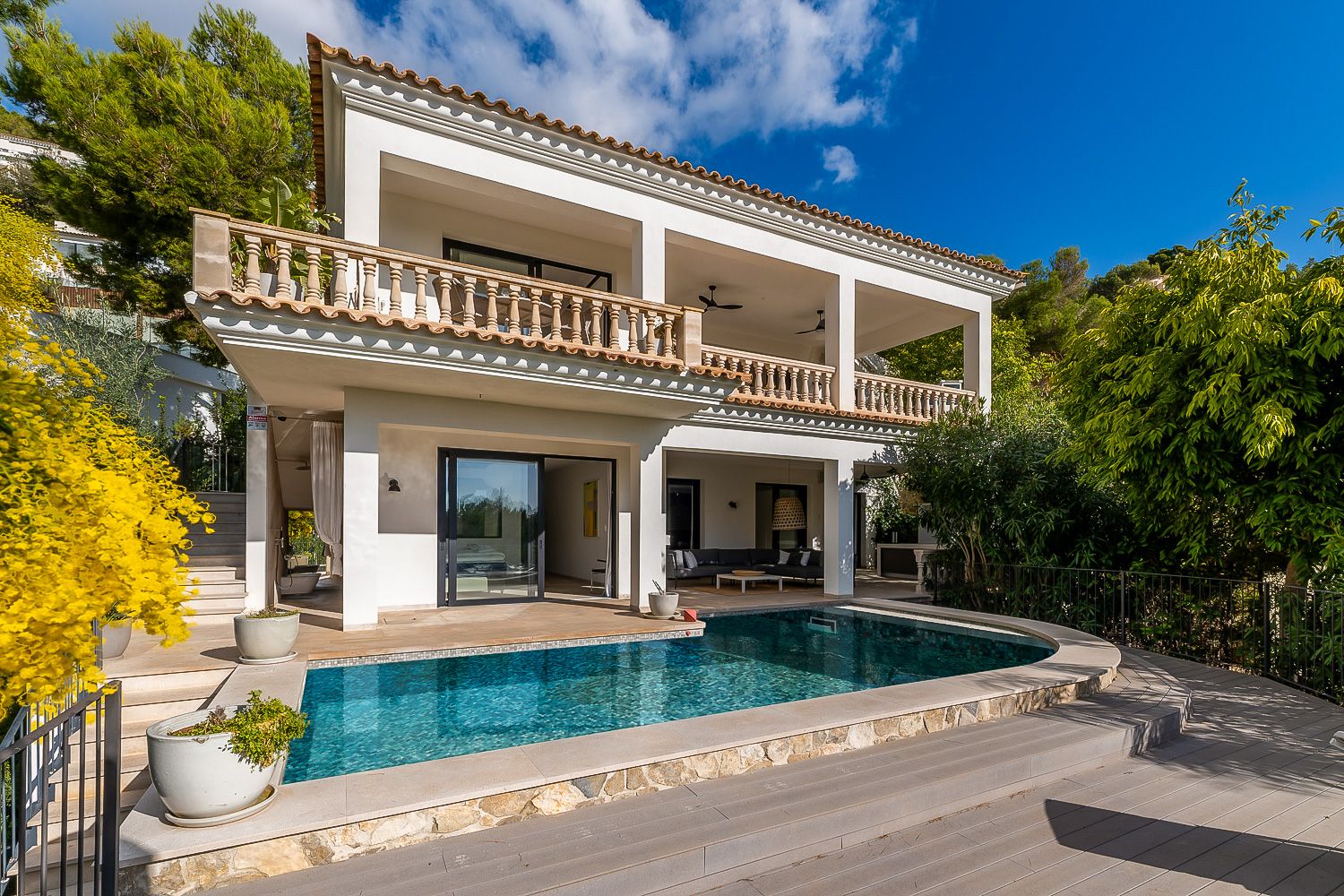 Villa Azahar Bellver Palma: 4-Bedroom Seaview Villa with Pool and Spa Near Puerto Portal
