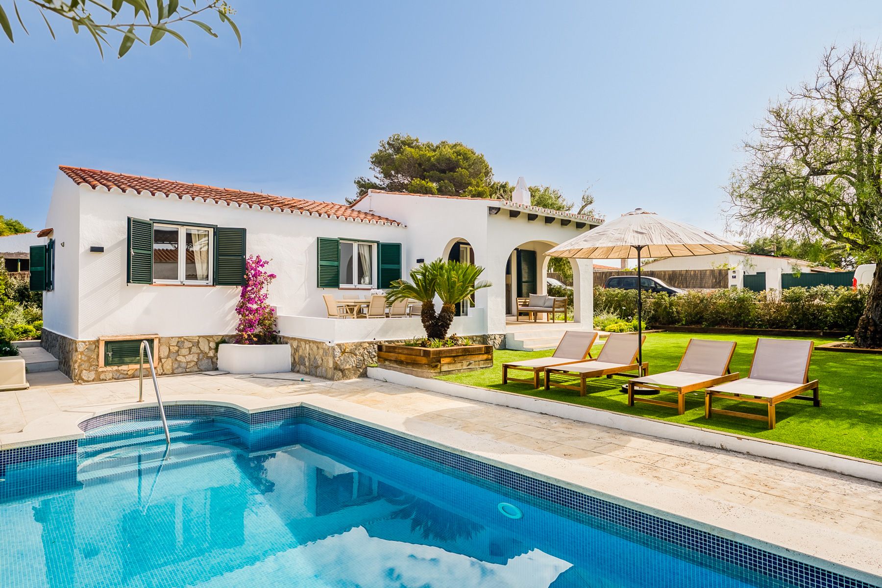 Villa Azahar Binibeca Menorca: 4-Bedroom Villa with Pool in Binibeca Menorca | Sleeps 8 Gue