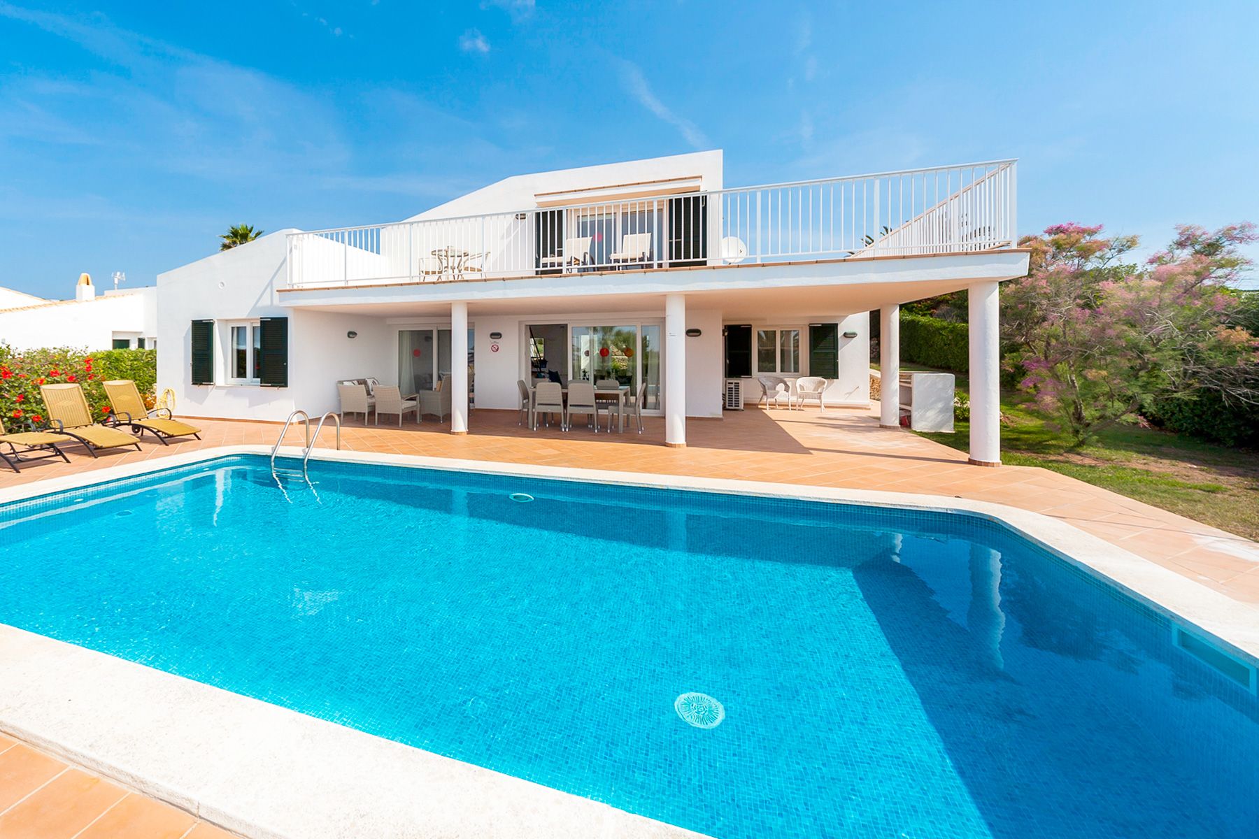 Villa Azahar Binibeca Menorca: 4-Bedroom Sea View Villa with Spa in Binibeca, Menorca | 8 G