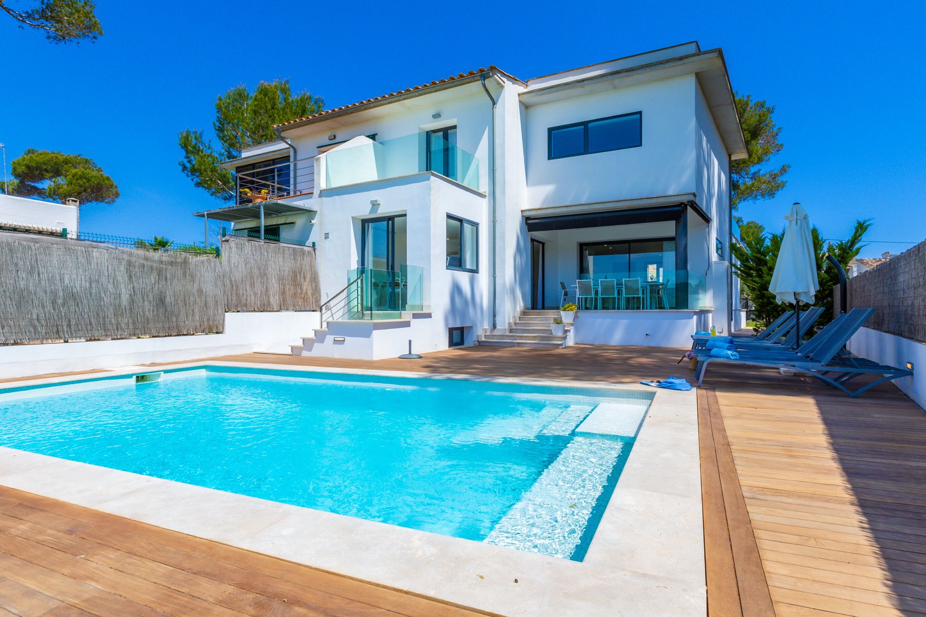 Villa Azahar Manresa Picafort: 4-Bedroom Villa with Private Pool and Countryside Views in C