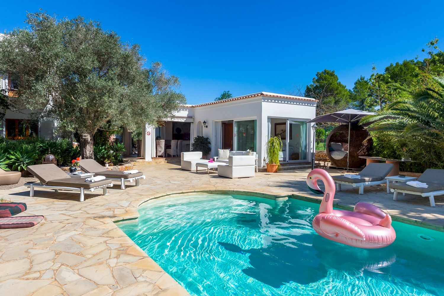Villa Azahar Morna Ibiza: 5-Bedroom Villa with Spa and Gardens in San Carlos, Ibiza