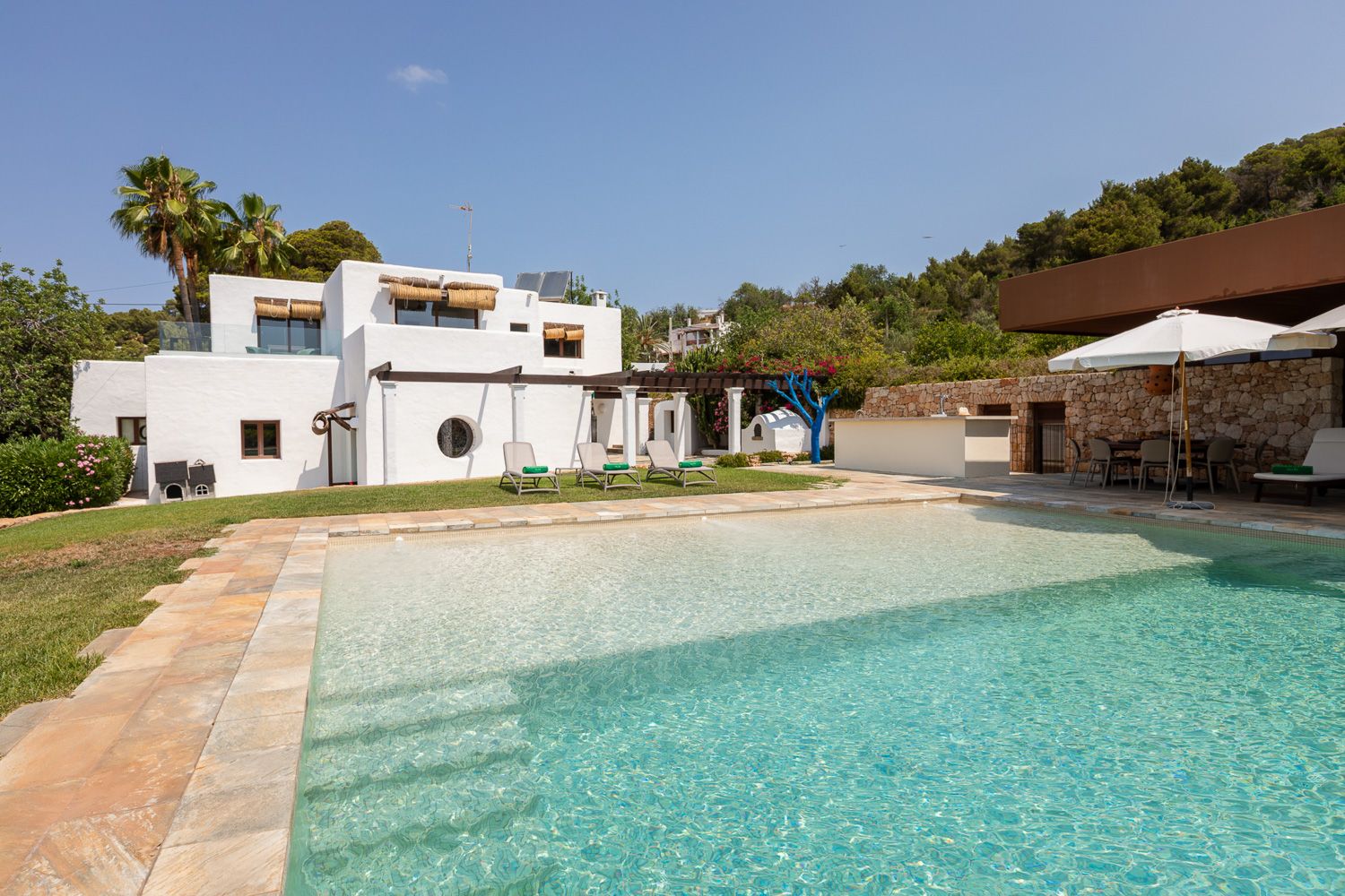 Villa Azahar Peralta Ibiza: 4-Bedroom Countryside Villa with Spa in Santa Eulària des Ri